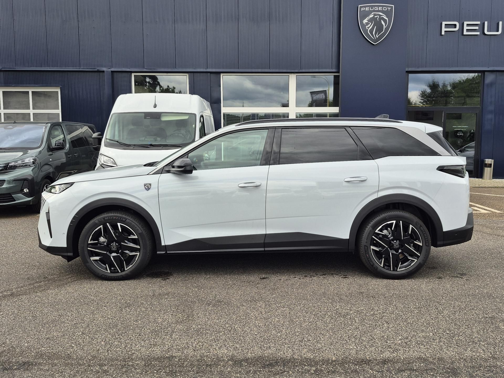 Peugeot 5008, GT Hybrid 136 e-DCS6 - fotka 2