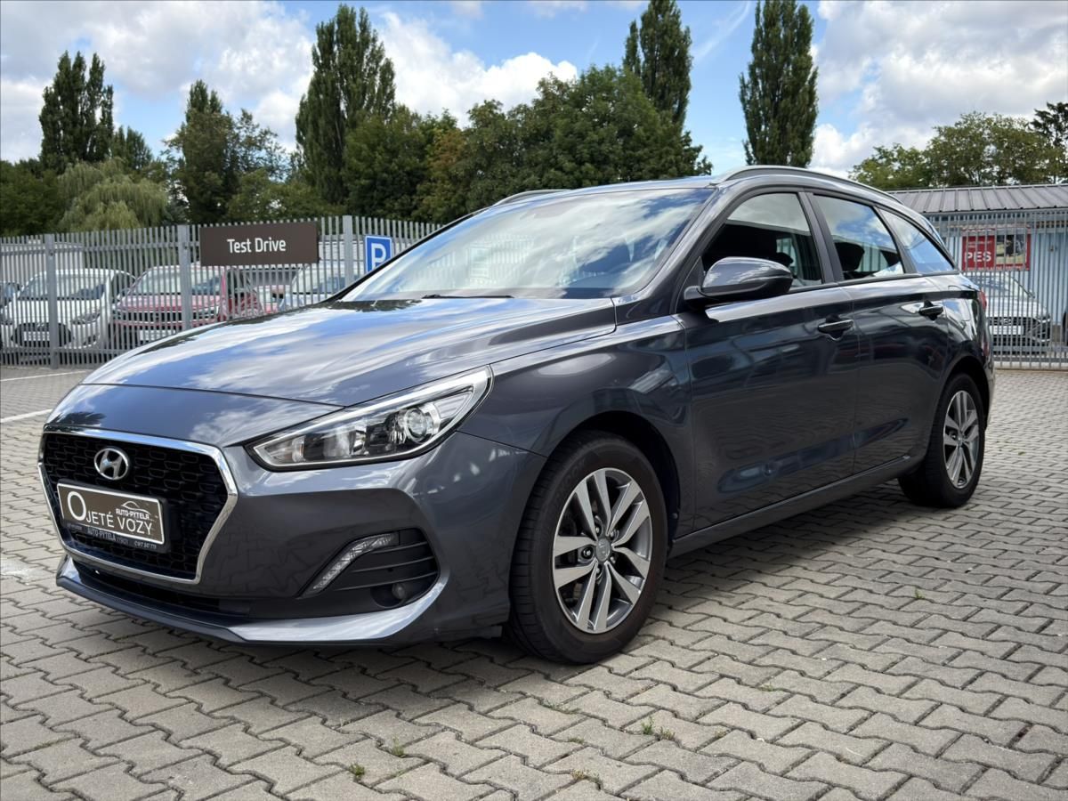 Hyundai i30, 1,4 T-GDi, MT  WG Komfort - fotka 4