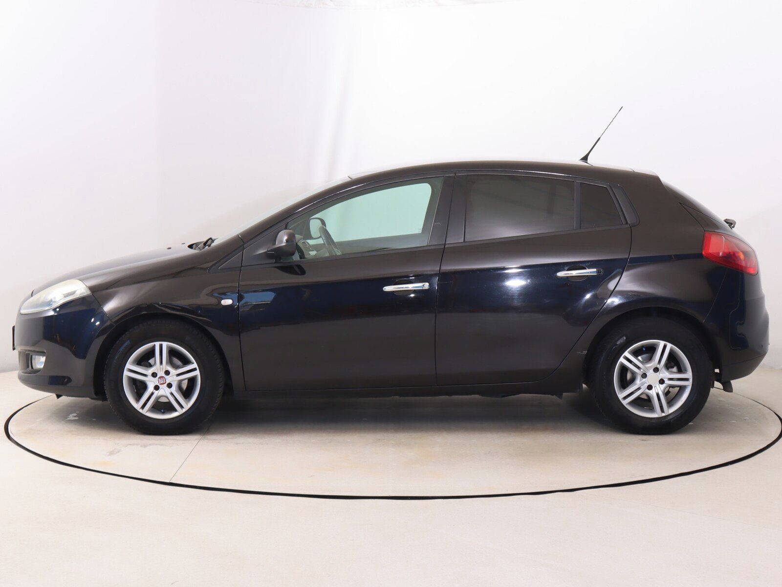 Fiat Bravo, 1.4 16V, po STK, jezdí dobře - fotka 3