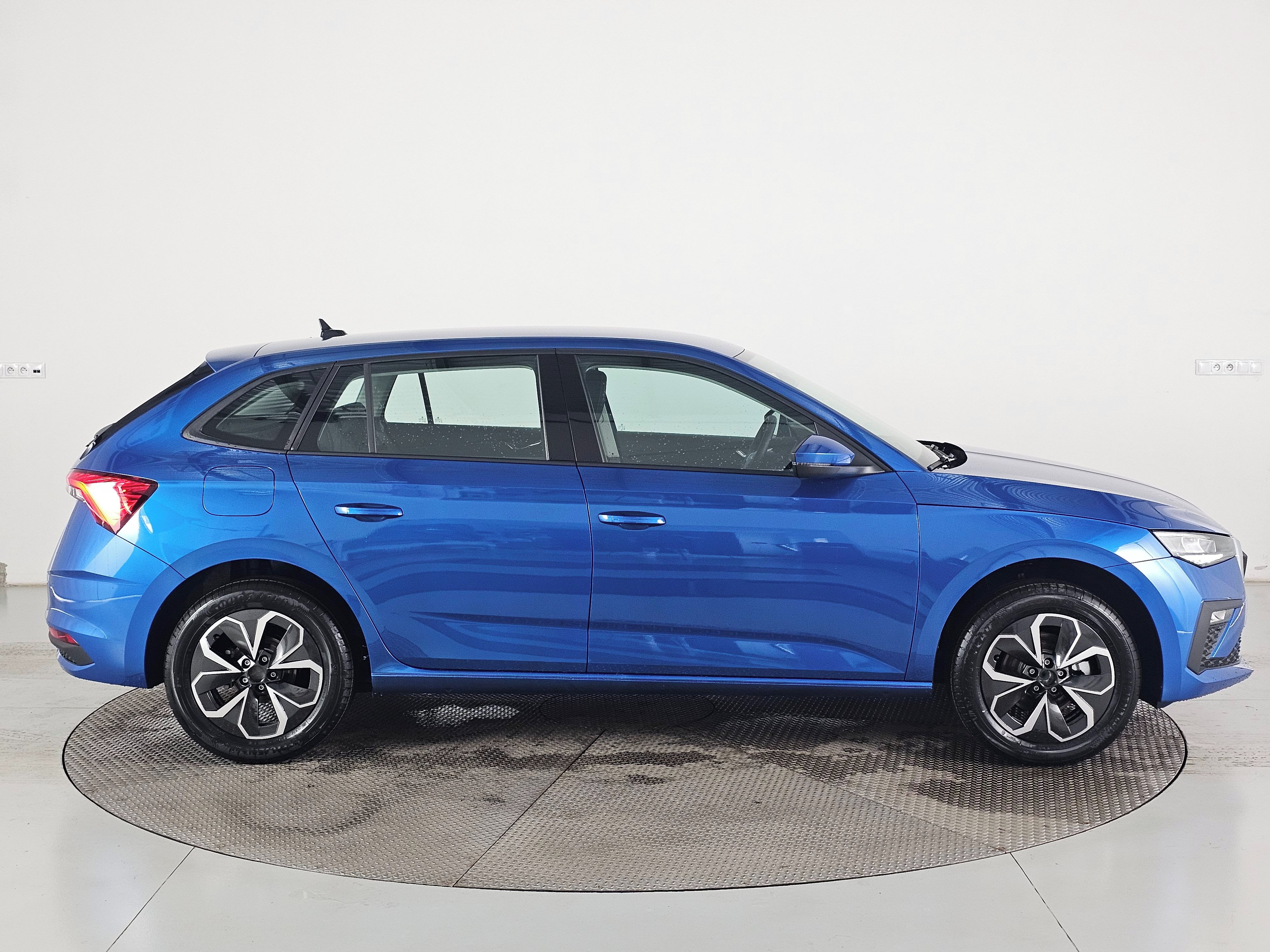 Škoda Scala, Classic 1.0TSI 85kW 6st man. - fotka 4
