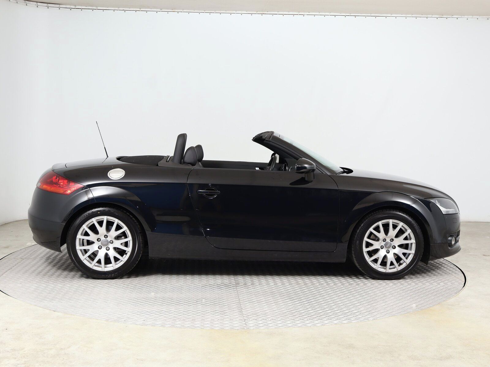 Audi TT, 2.0 TFSI, ČR,1.maj, Serv.kniha - fotka 6