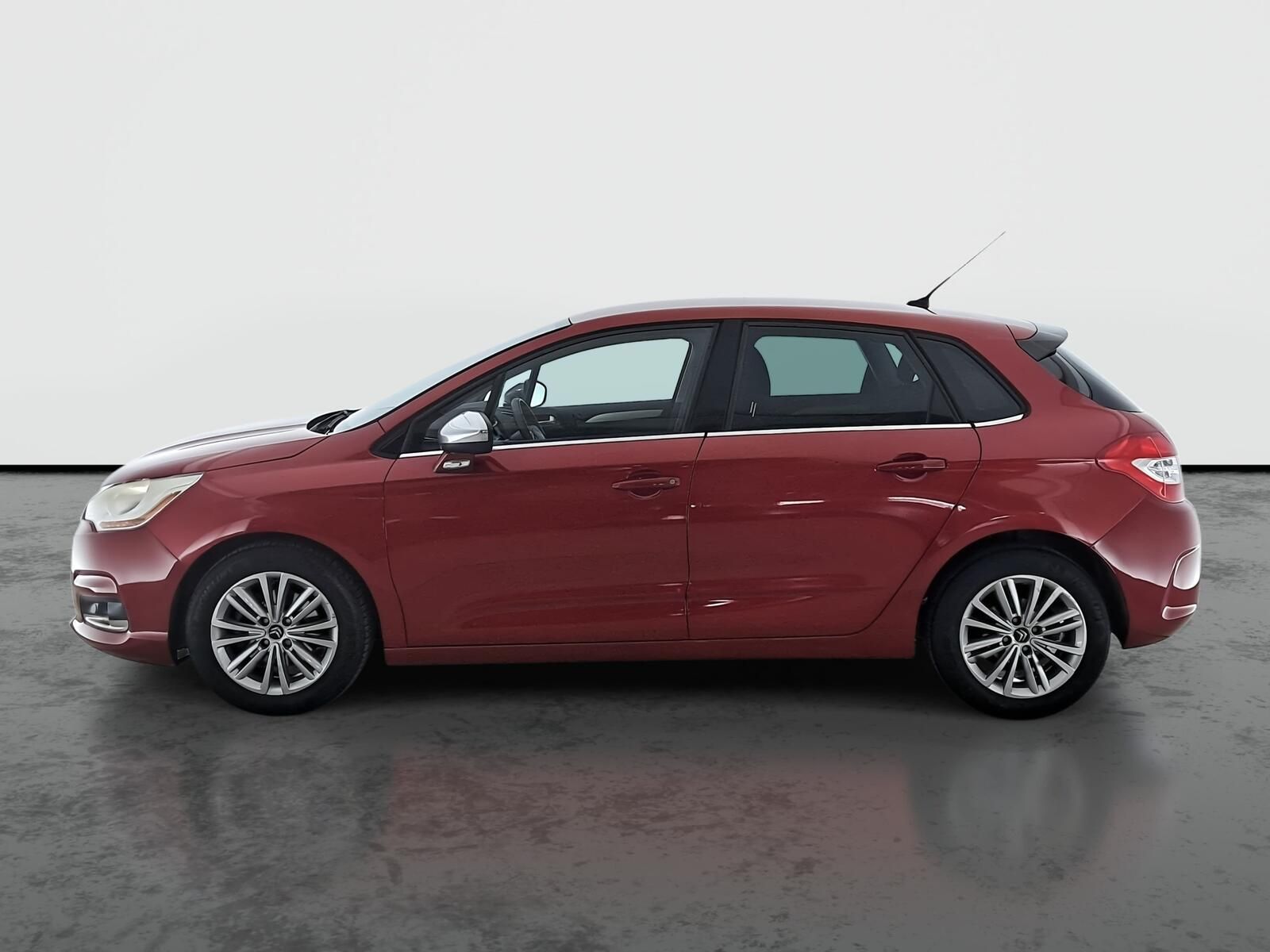 Citroën C4, 1.6 VTi, Automatická klima - fotka 3