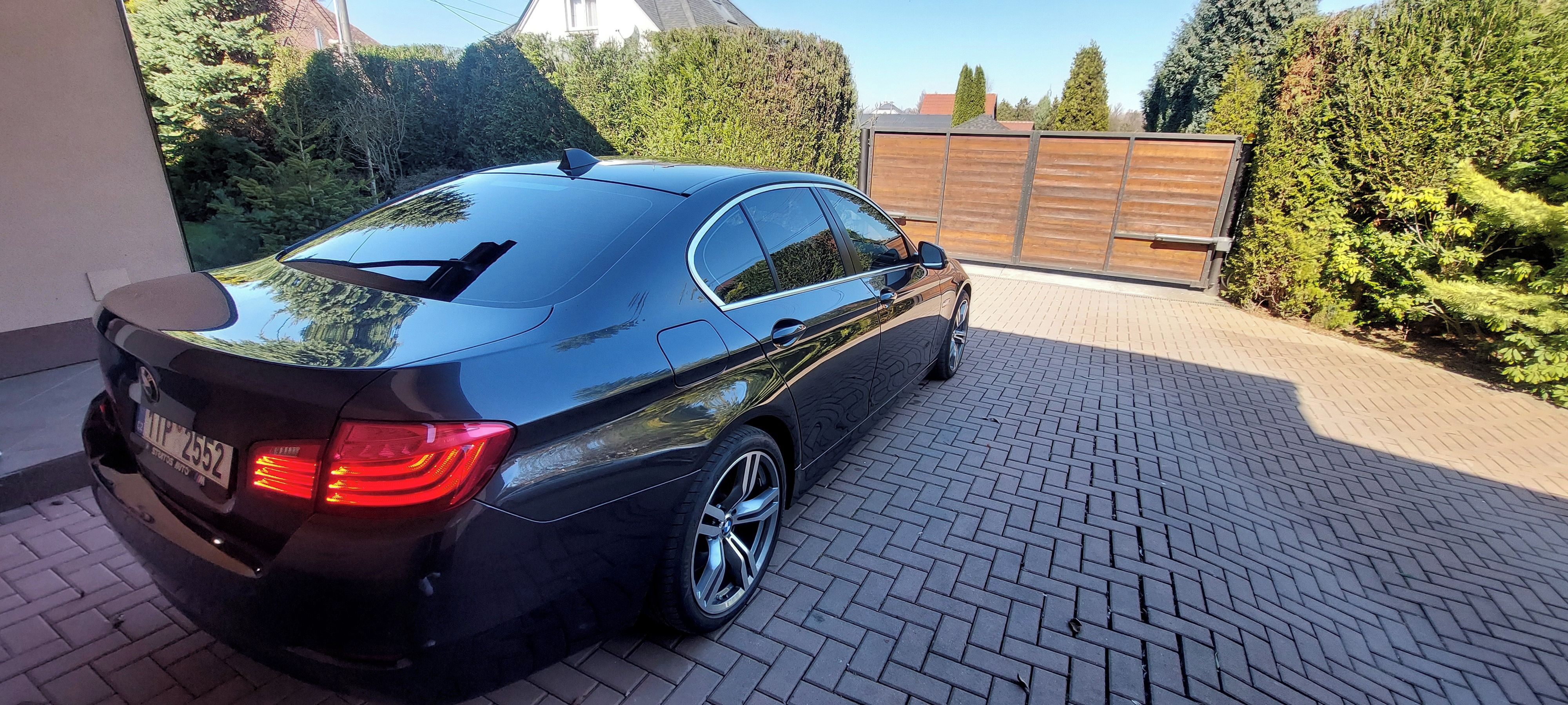 BMW Řada 5, 530d xdrive, 190 kW - fotka 3