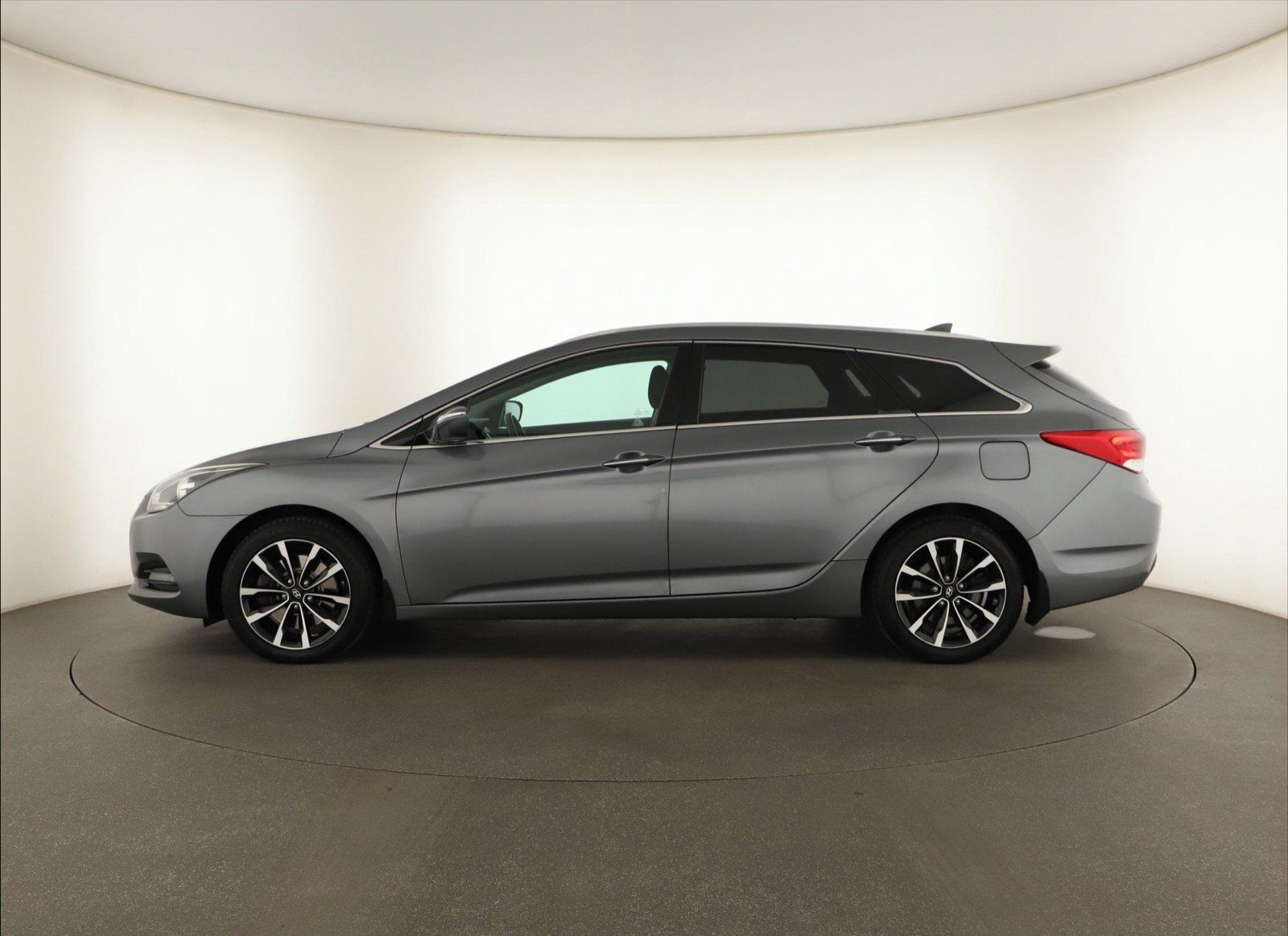 Hyundai i40, 1.7 CRDi, Serv.kniha, Navi - fotka 3
