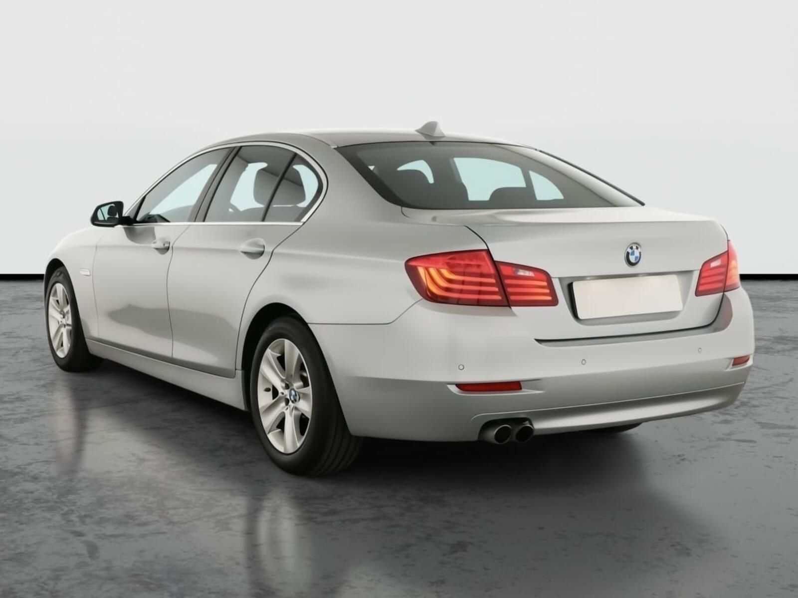 BMW Řada 5, 520d, Automat, Kůže - fotka 4