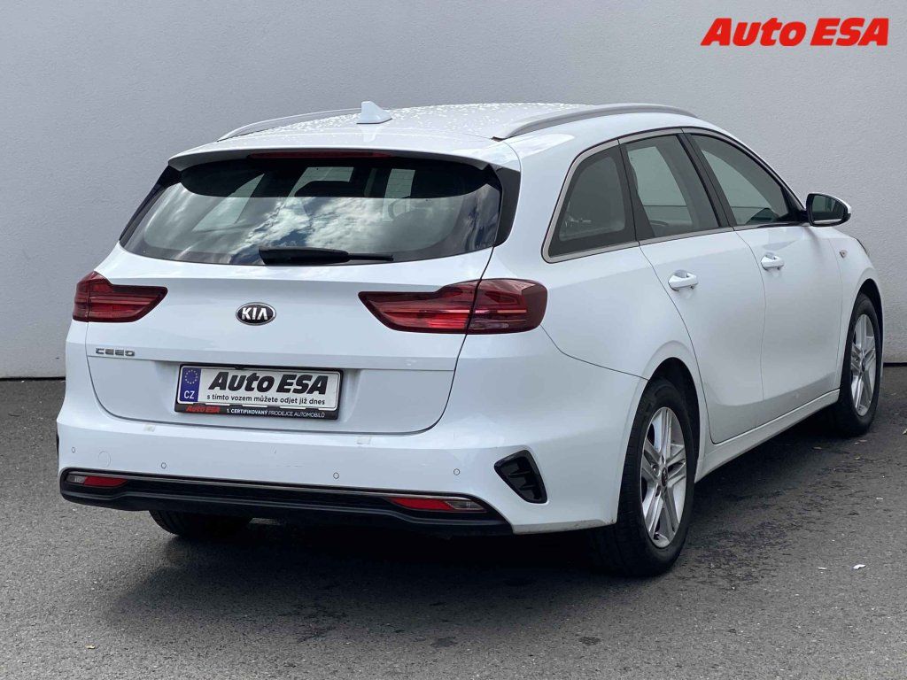 Kia Cee´d, 1.4 TGDi,Vision - fotka 4