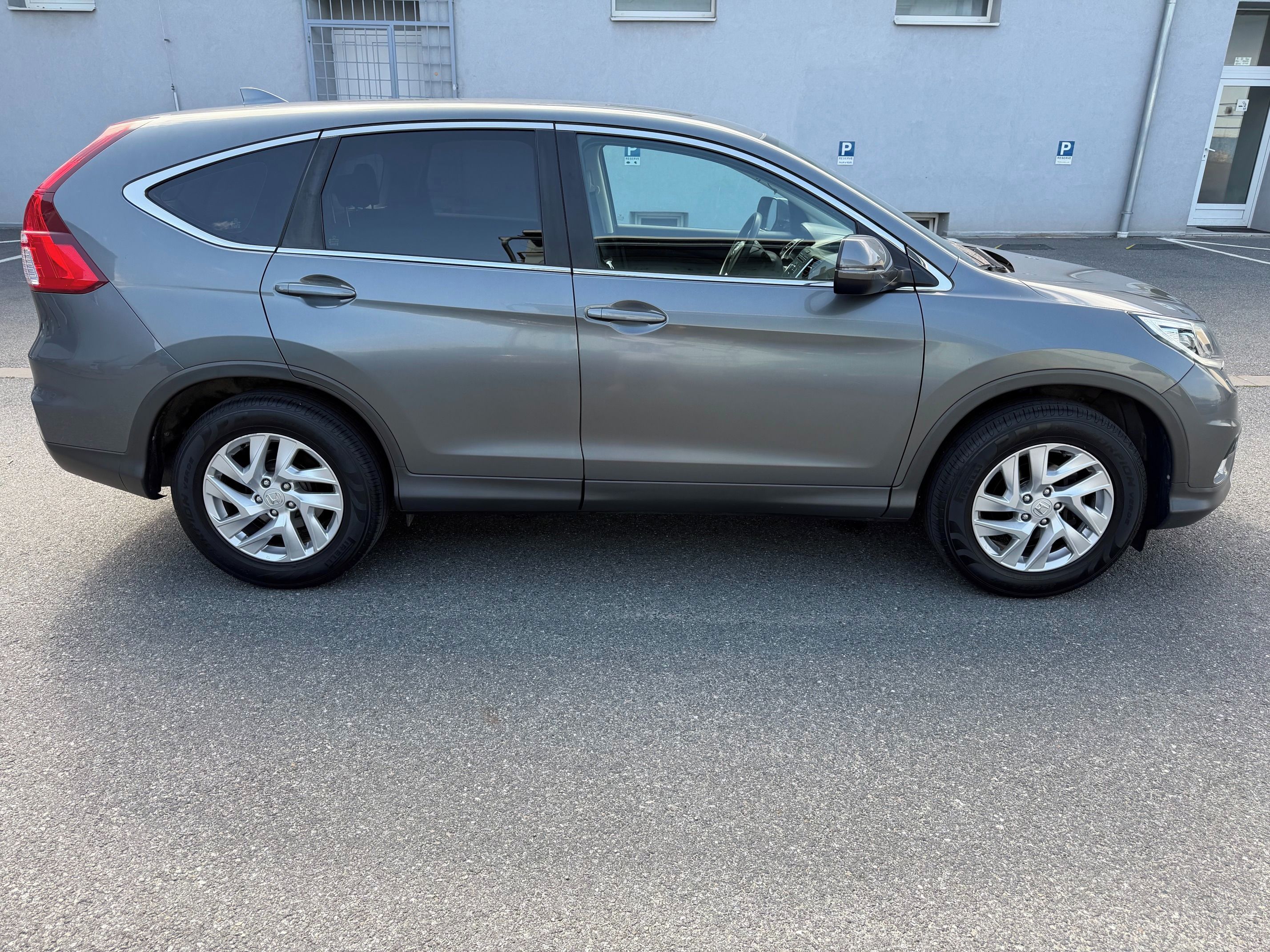 Honda CR-V, 2.0i 4x4 1.maj. koup CZ servis - fotka 2