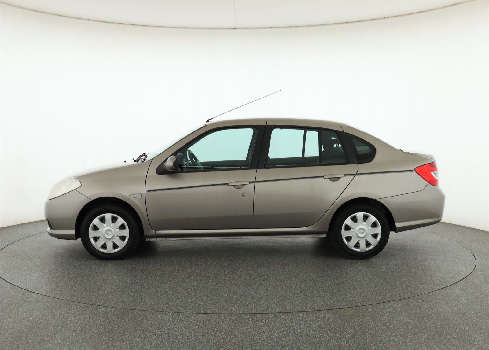 Renault Thalia, 1.2 16V, jezdí výborně - fotka 3