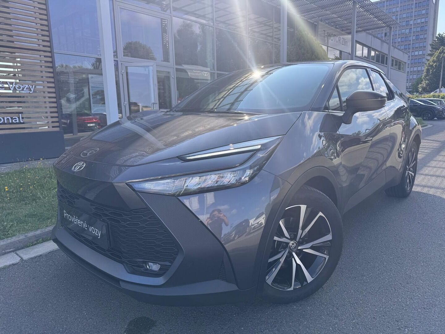 Toyota C-HR, 1.8 Style - fotka 4