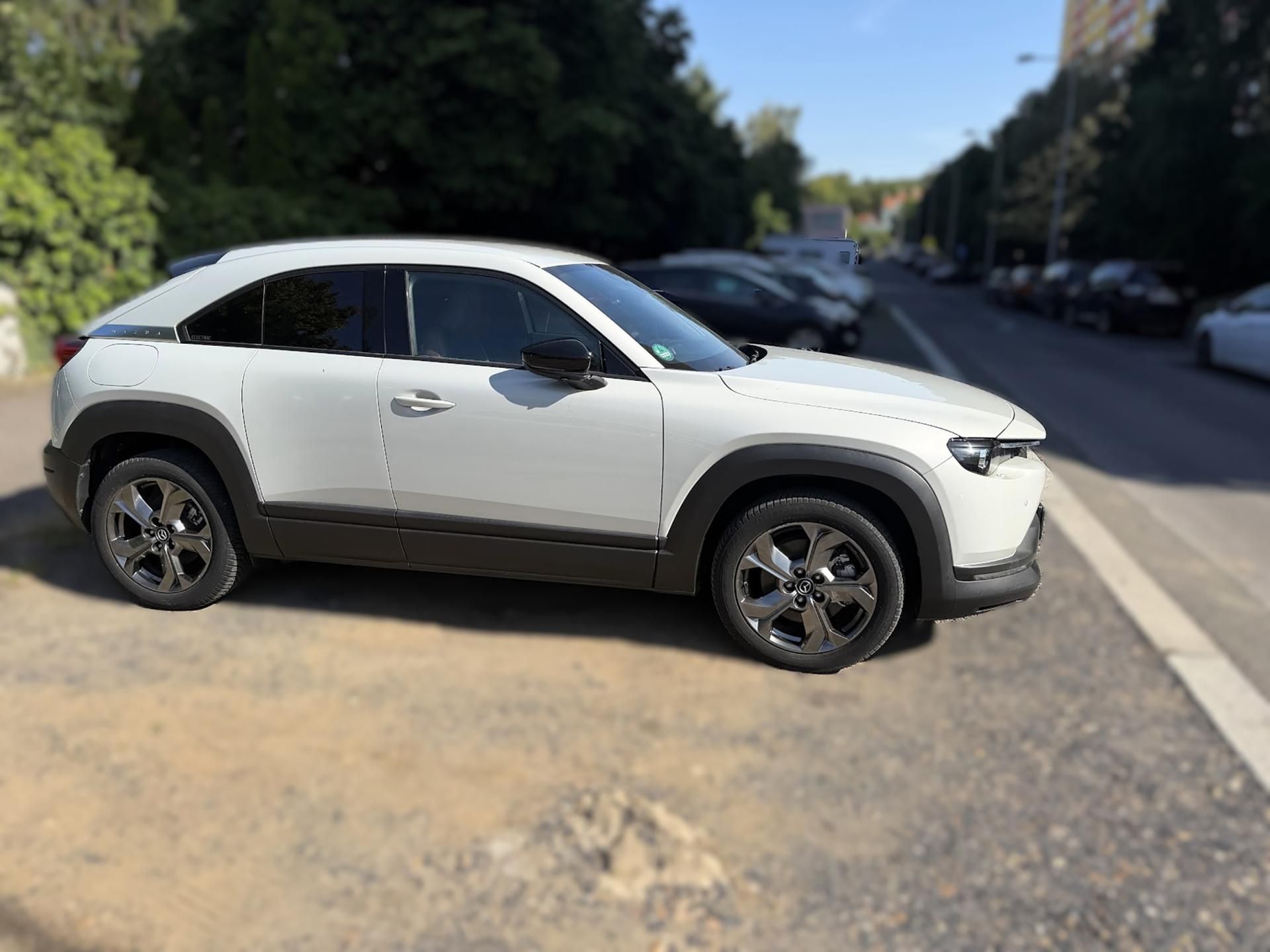 Mazda MX-30, e-SKYACTIV 35,5 kWh | Head-Up - fotka 6