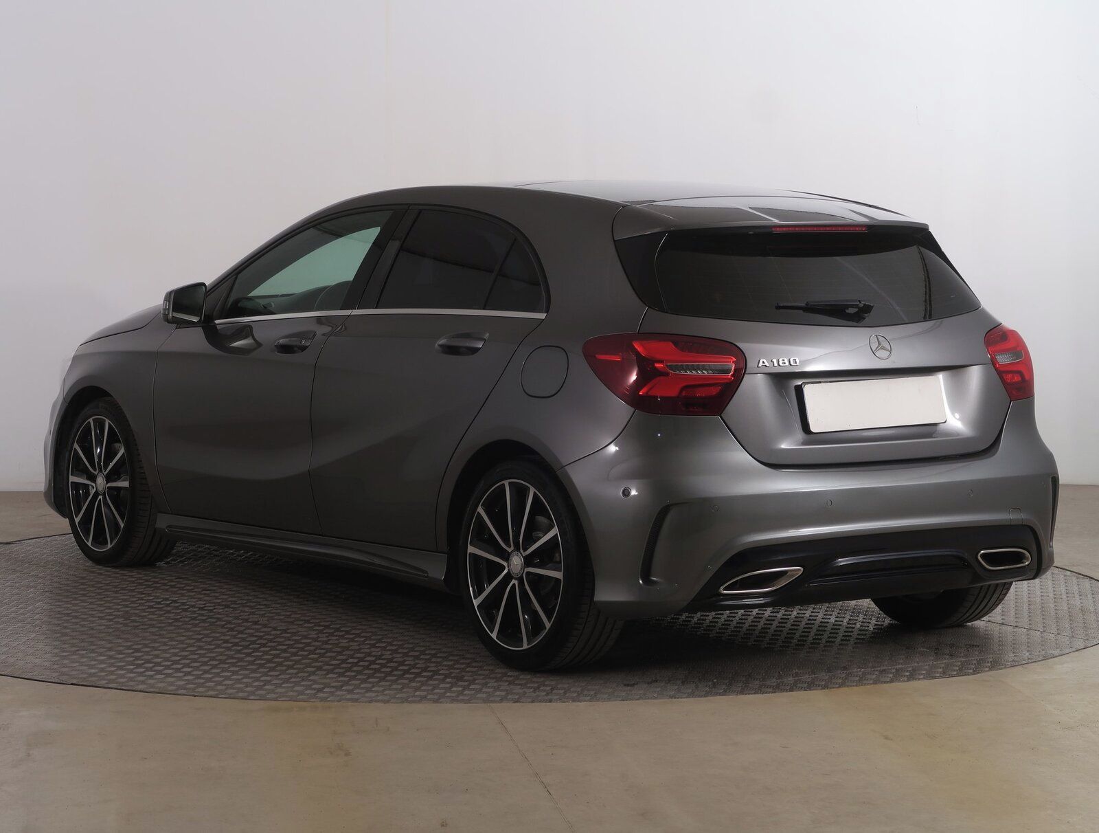 Mercedes-Benz Třídy A, 180, Kůže, Klima, Tempomat - fotka 4