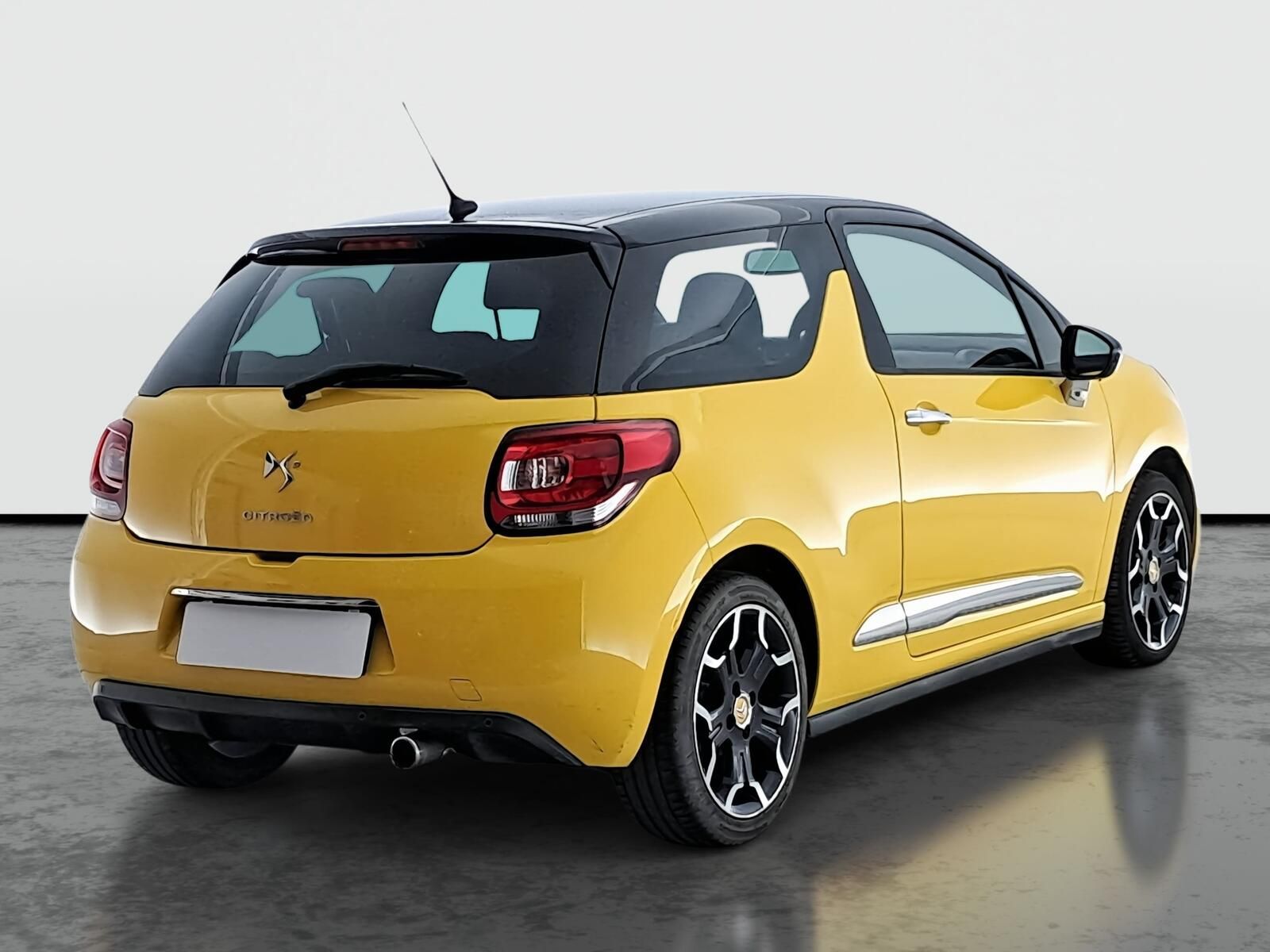 Citroën DS3, 1.2 VTi, Automat - fotka 5