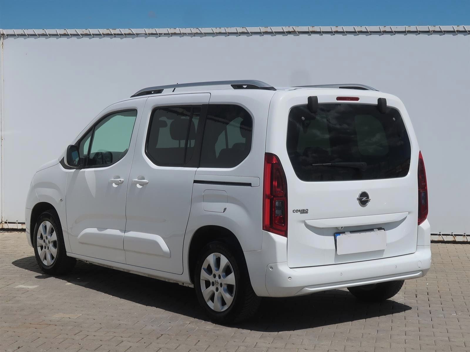 Opel Combo, 1.2 Turbo, 5Míst, ČR - fotka 4