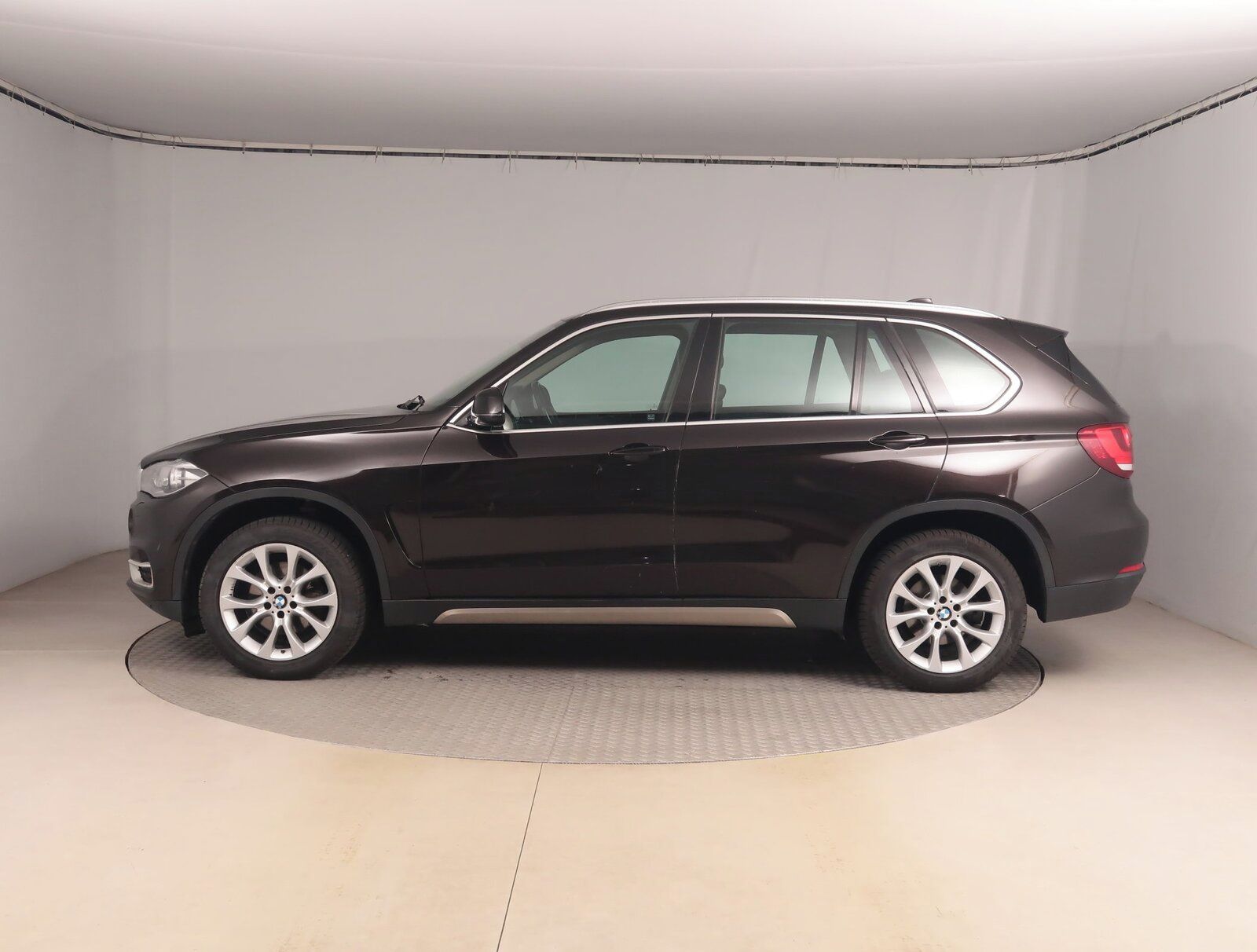 BMW X5, xDrive30d, xLine, 4X4 - fotka 3