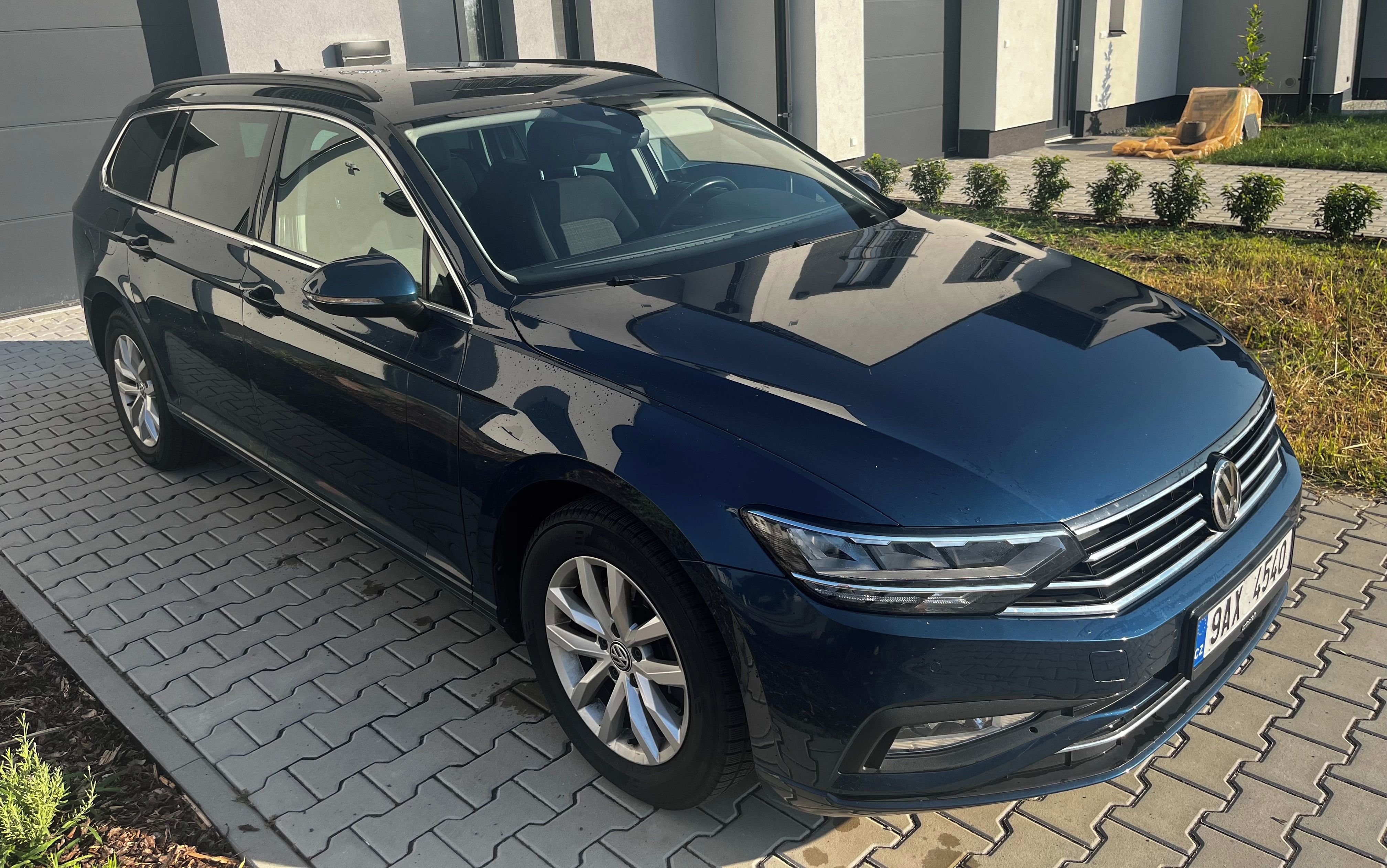 Volkswagen Passat, Business 2.0 DTI 110kW DSG - fotka 2