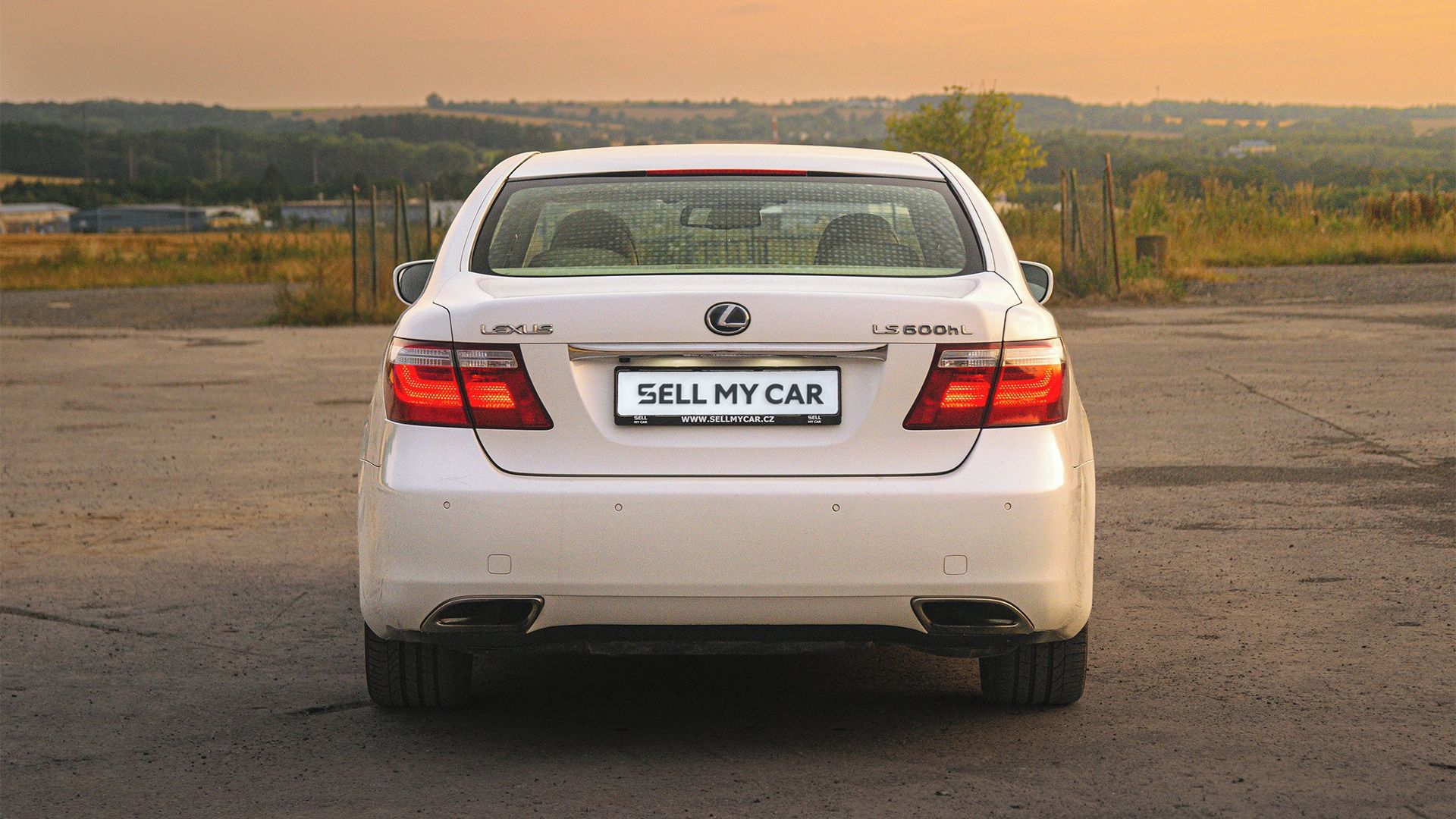 Lexus LS, 600HL Hybrid 5,0/290kW 4x4 ČR - fotka 6