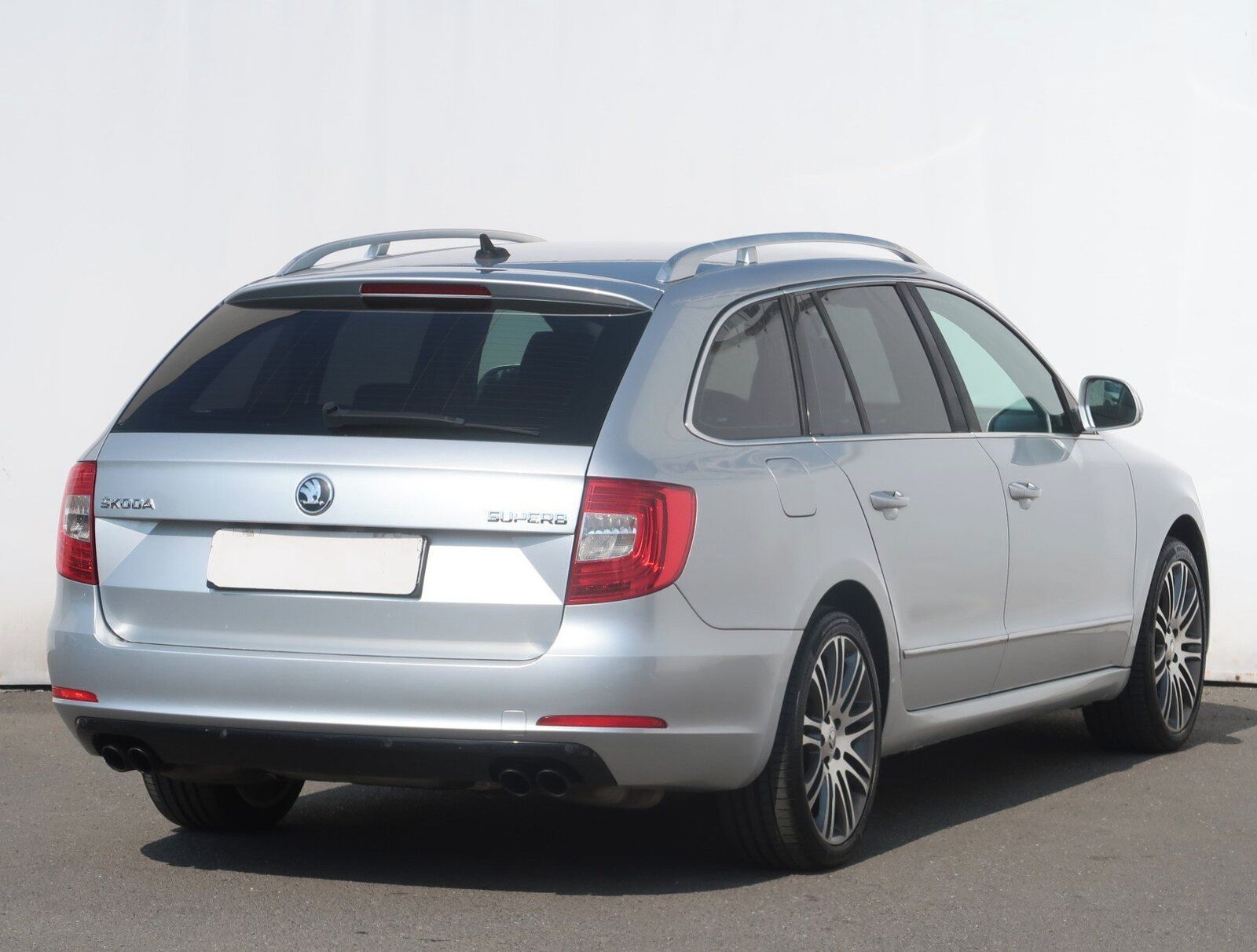 Škoda Superb, 3.6 FSI V6, Elegance, 4X4 - fotka 5