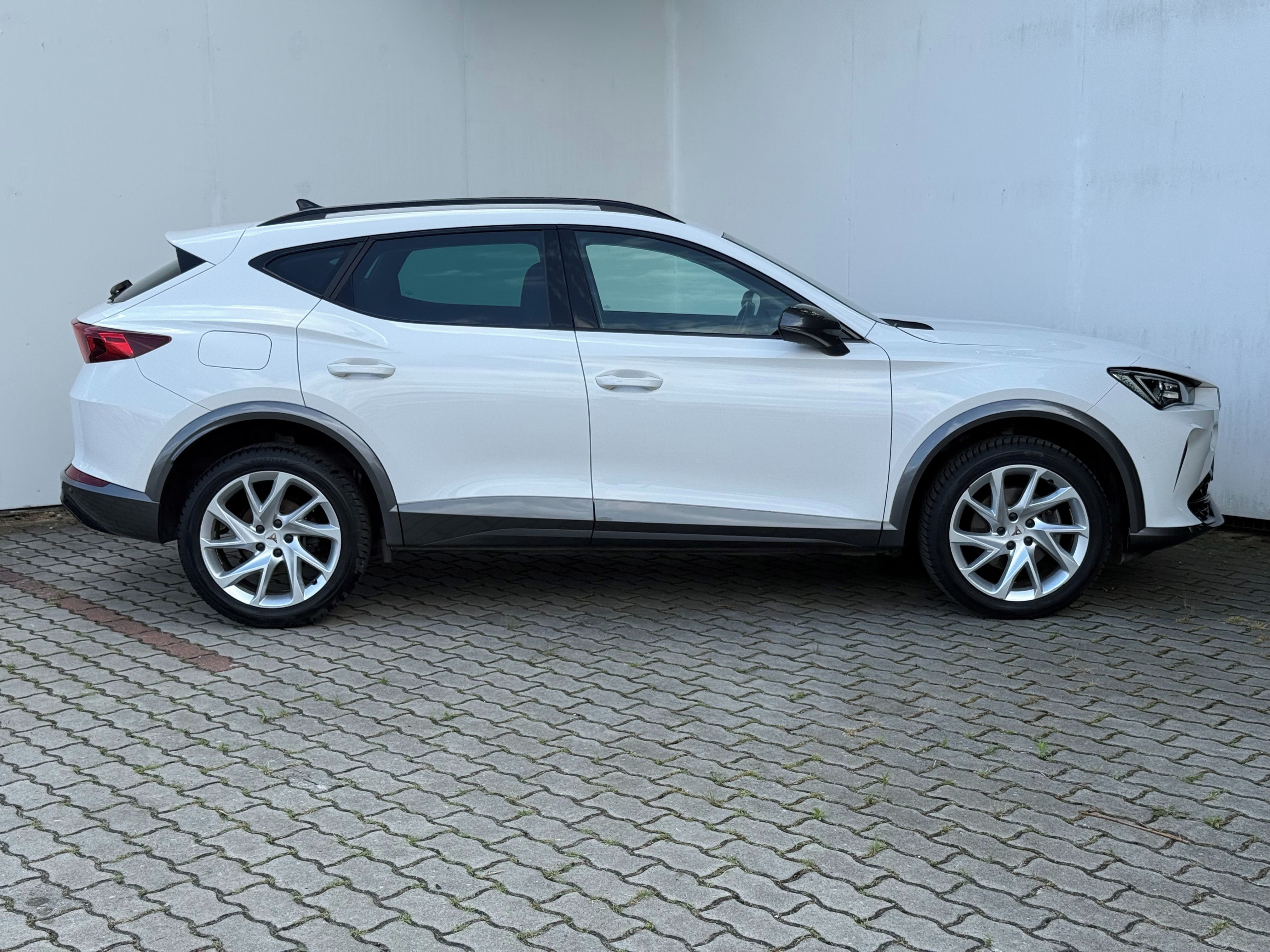 Cupra Formentor, 1,5 TSI / 110 kW - fotka 4