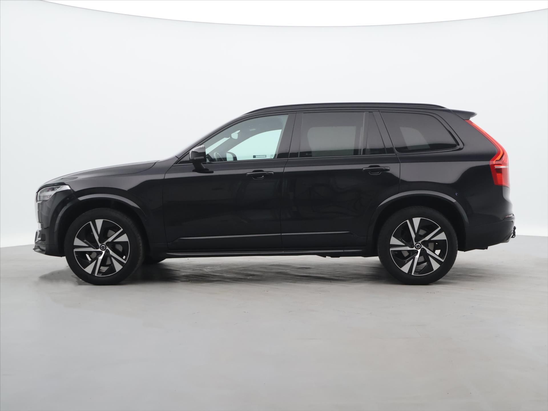 Volvo XC90, 2.0 B6 220kW R-Design CZ Aut. - fotka 4