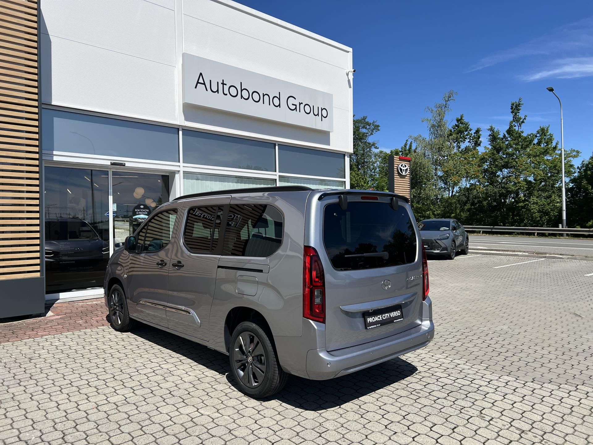 Toyota Proace City Verso, 1.2T 6MT Family 5S - fotka 4