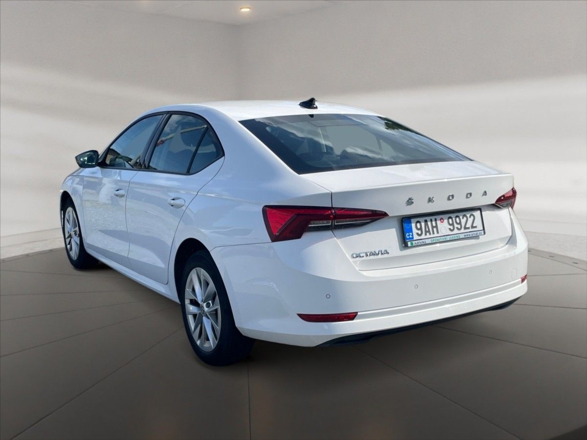 Škoda Octavia, 2,0 TDI Ambition - fotka 4
