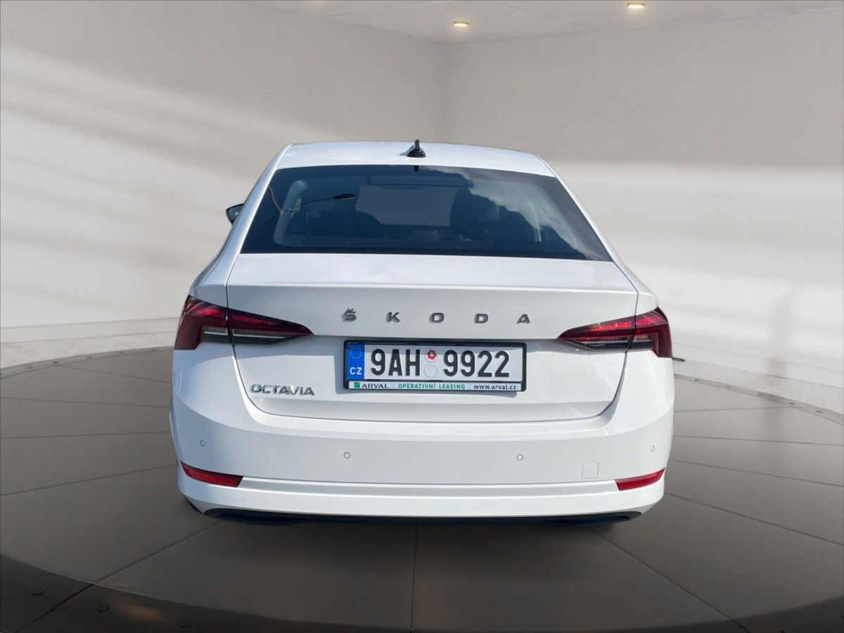 Škoda Octavia, 2,0 TDI Ambition - fotka 5