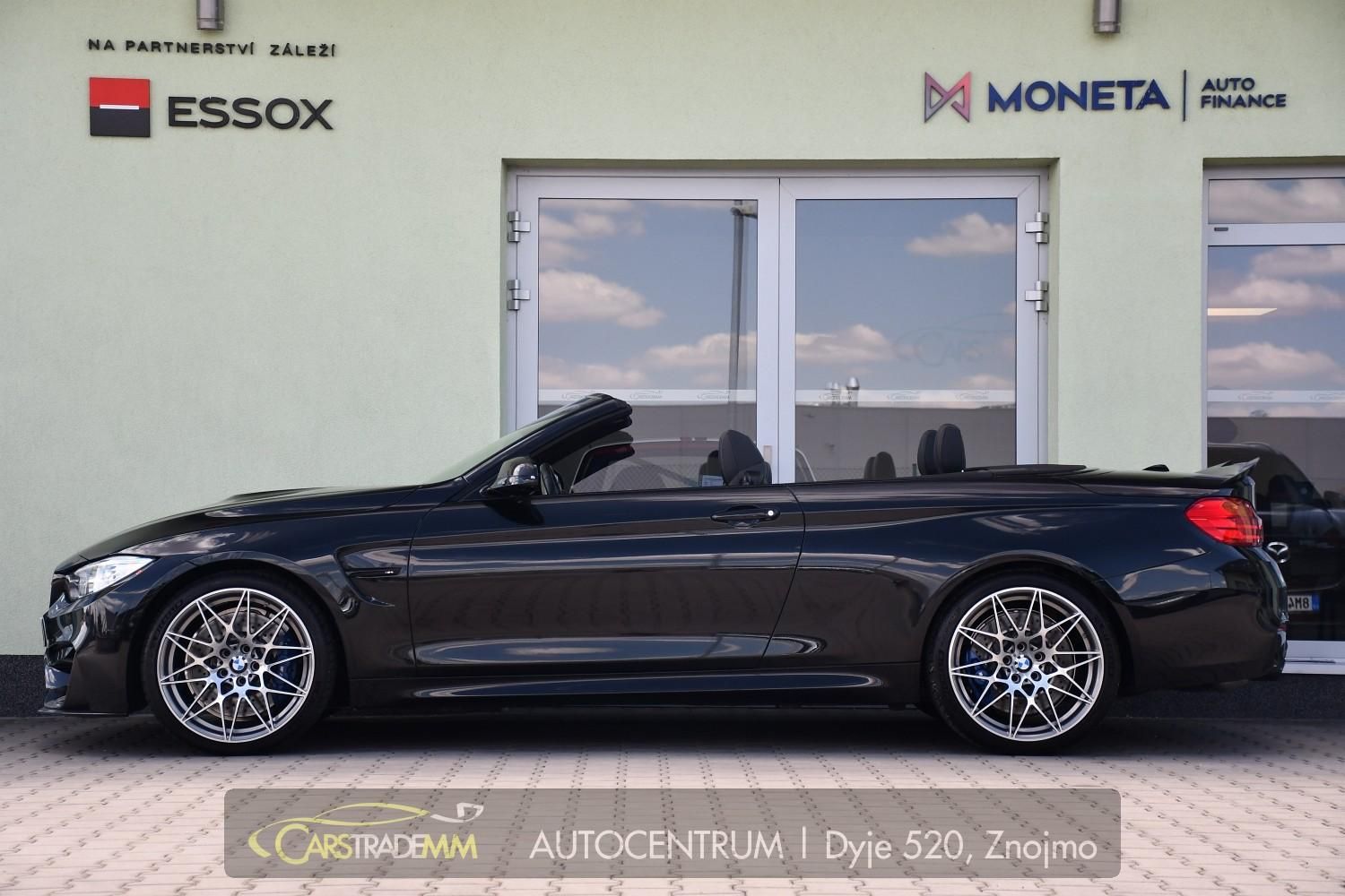 BMW M4, HUD - fotka 3