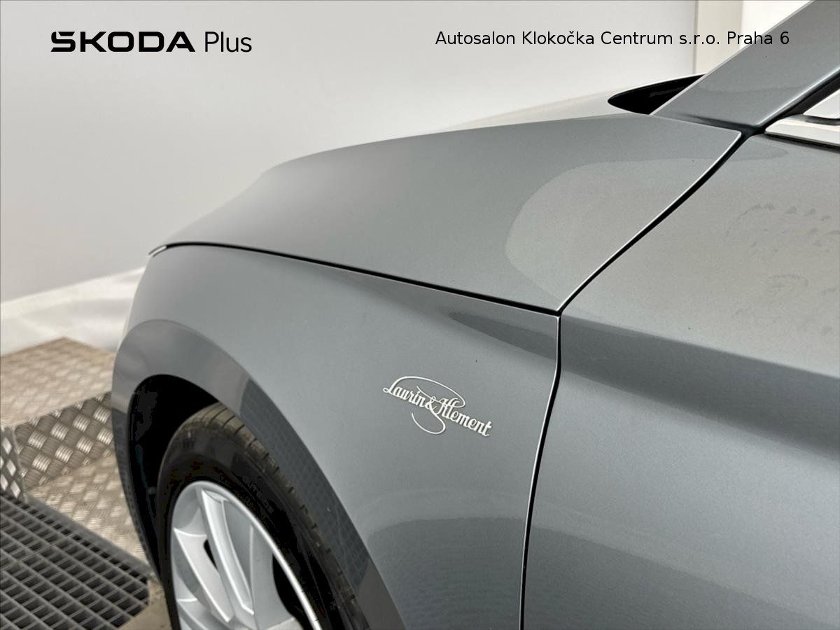 Škoda Superb, TDI110 kW Style Plus 6DSG - fotka 5