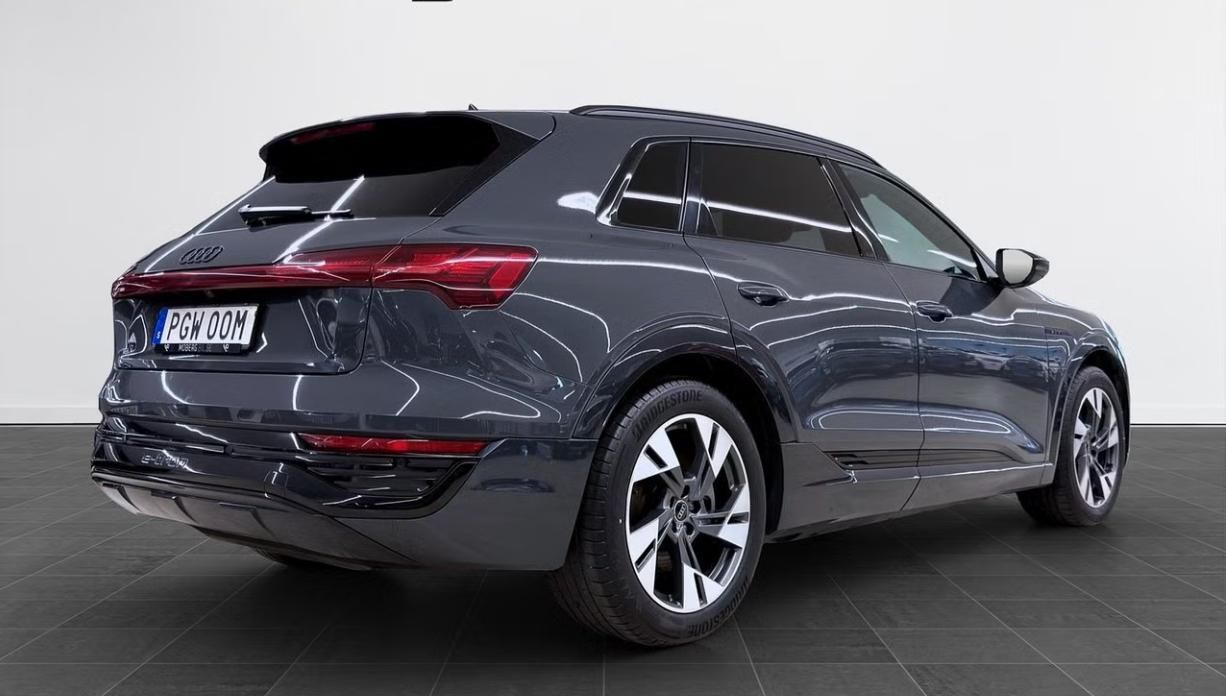 Audi Q8 e-tron, 50 Q Kamera Tažné Ambient B&O - fotka 4