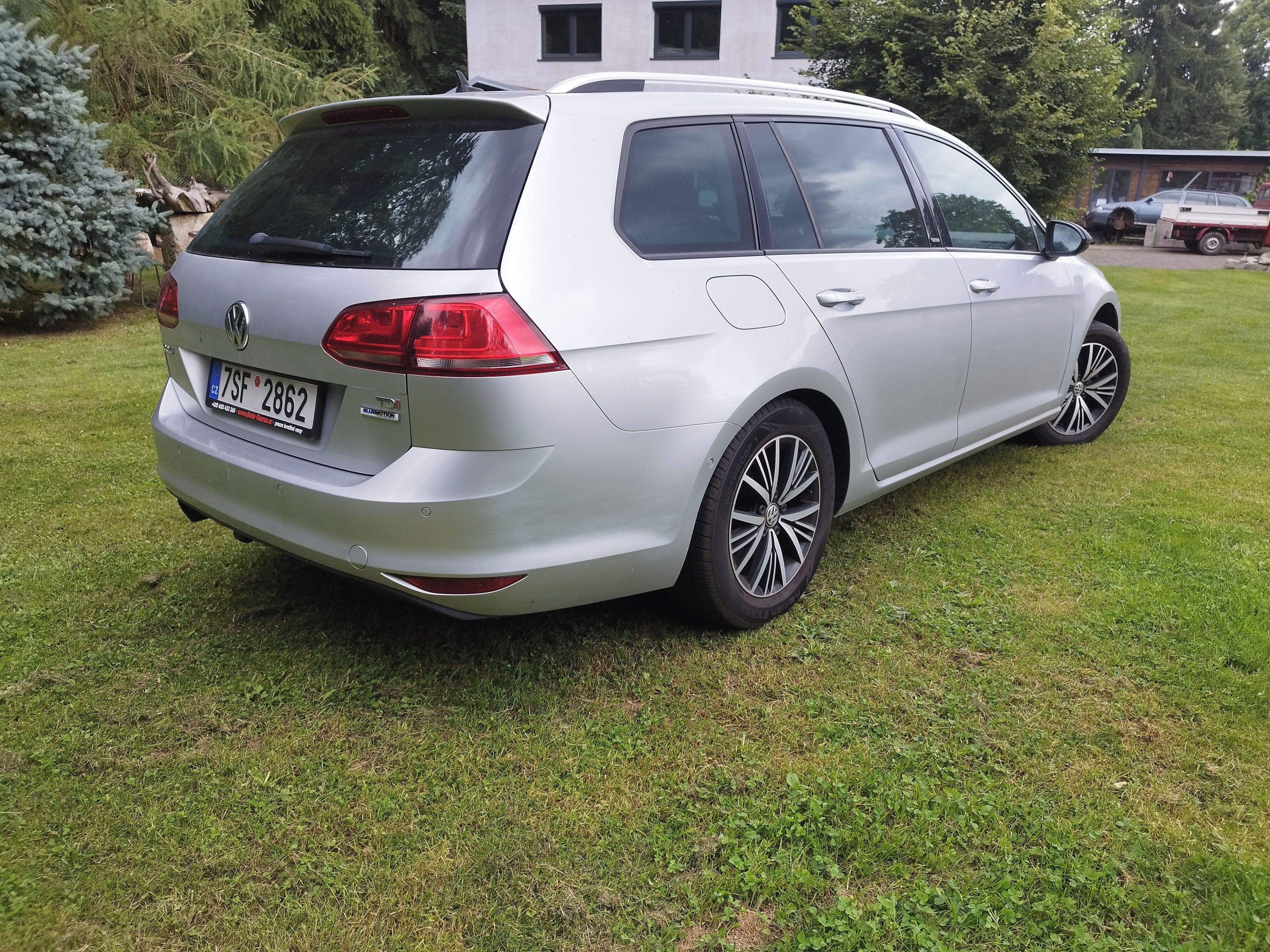 Volkswagen Golf, 1,6 TDI 81 kW Alstar, tažné - fotka 4