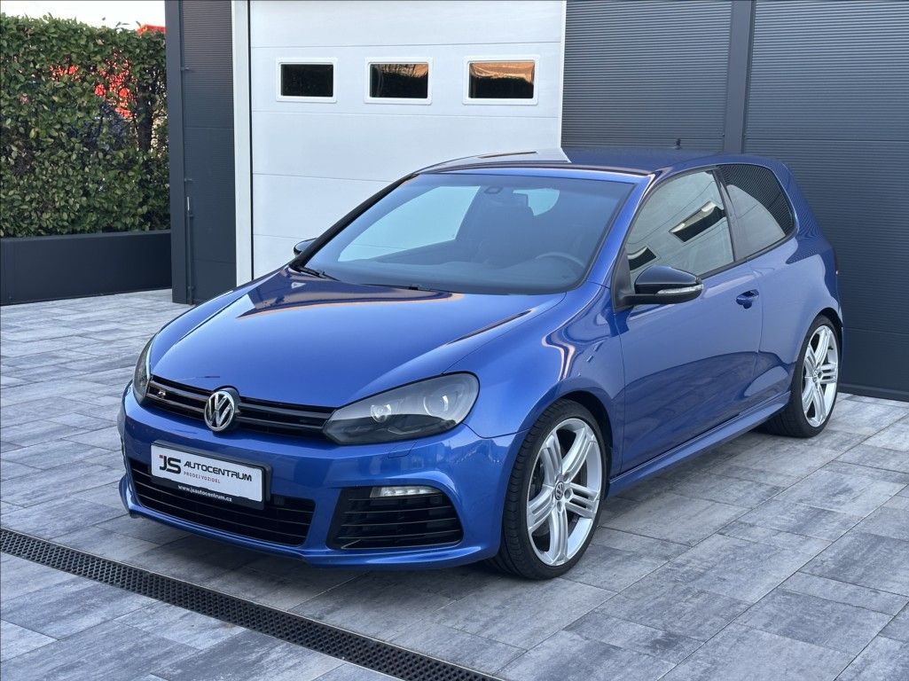 Volkswagen Golf, 2,0 TSI 271PS  R M/T 4x4 - fotka 2