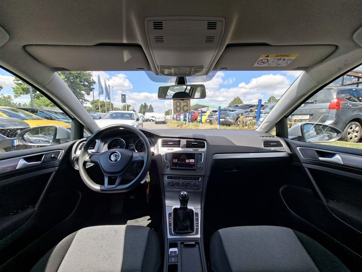 Volkswagen Golf, 1,6 TDI 110k M5 - fotka 2