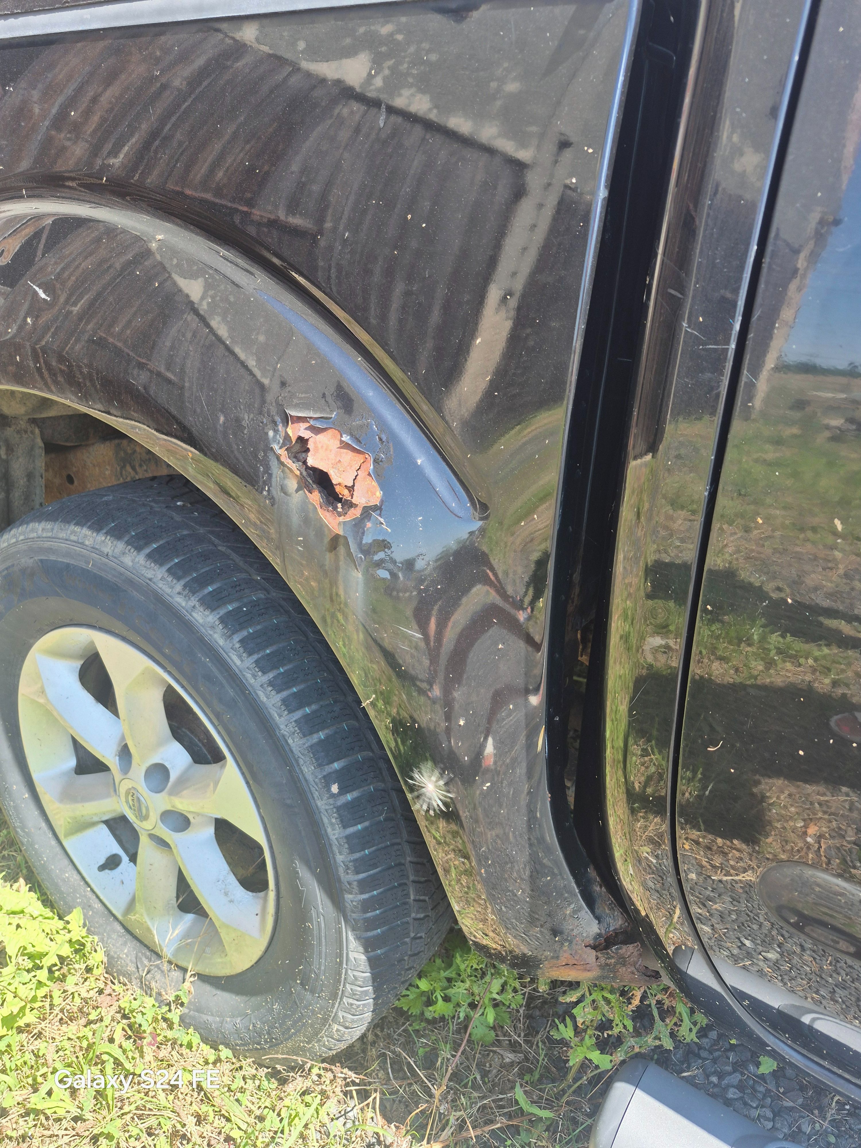 Nissan Navara, 2.5TD 126KW - fotka 4