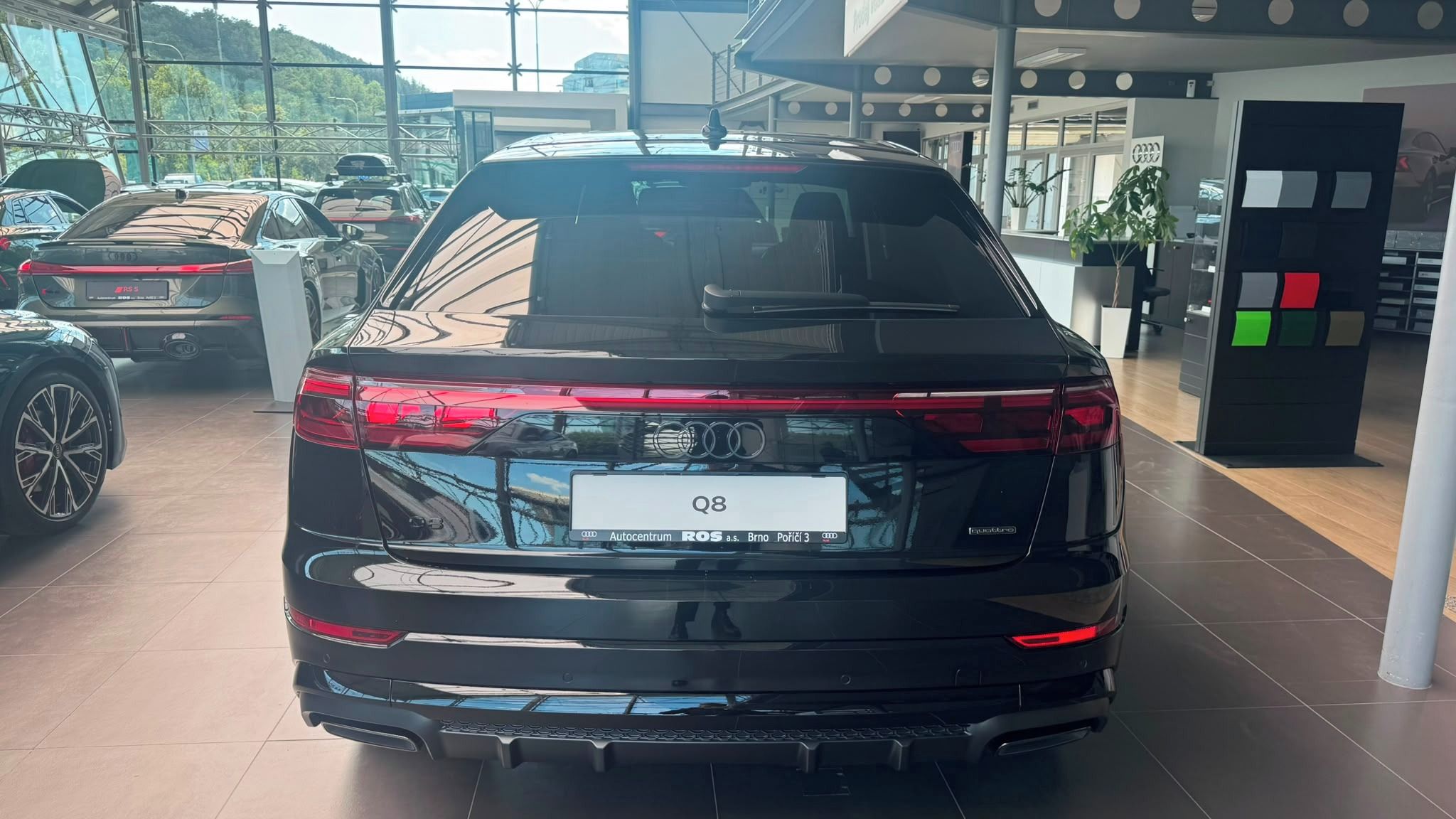 Audi Q8, S-line 50TDI 210kW quattro - fotka 4