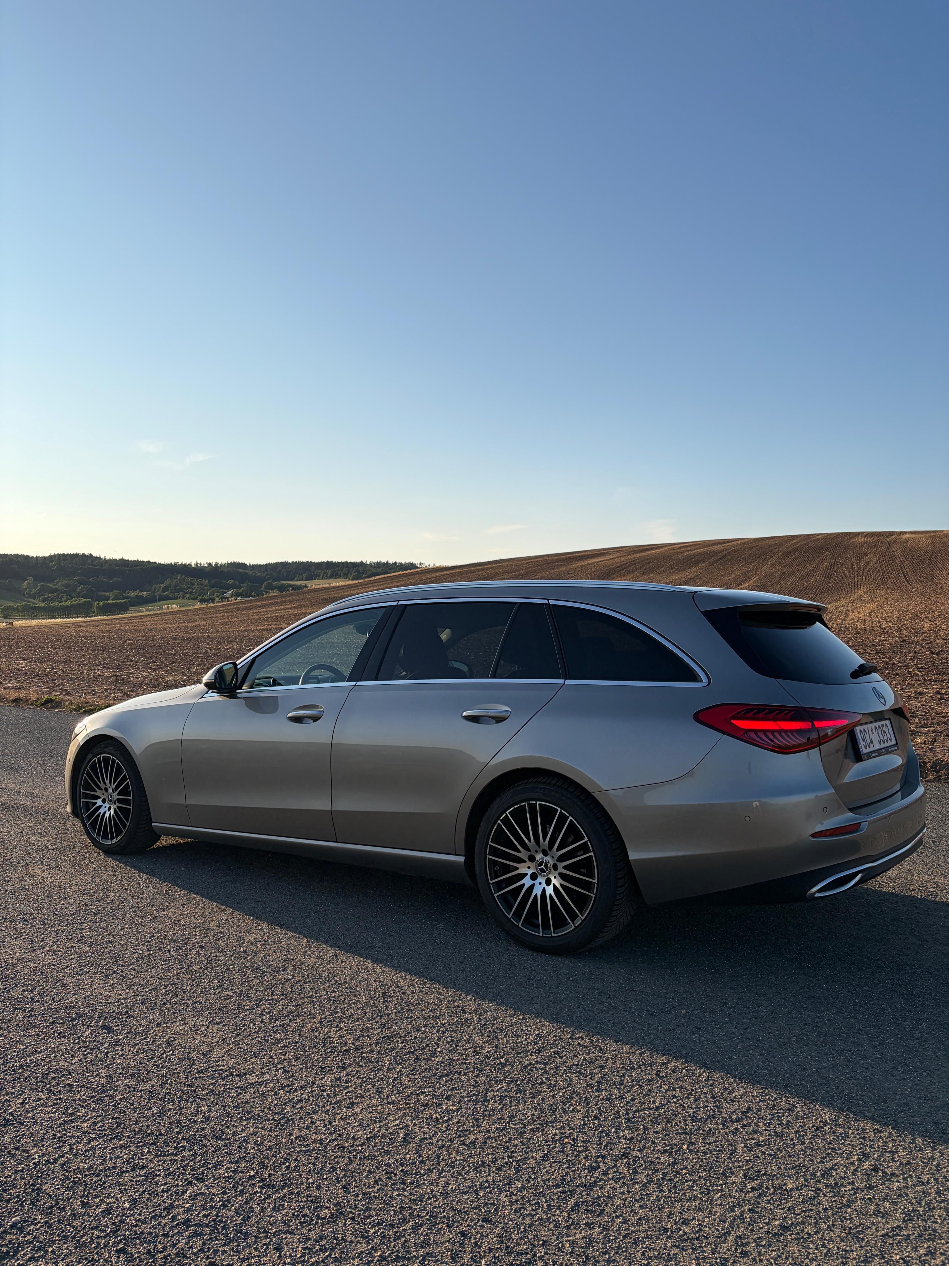 Mercedes-Benz Třídy C, 220d, 4-matic, ČR, 147kw - fotka 5