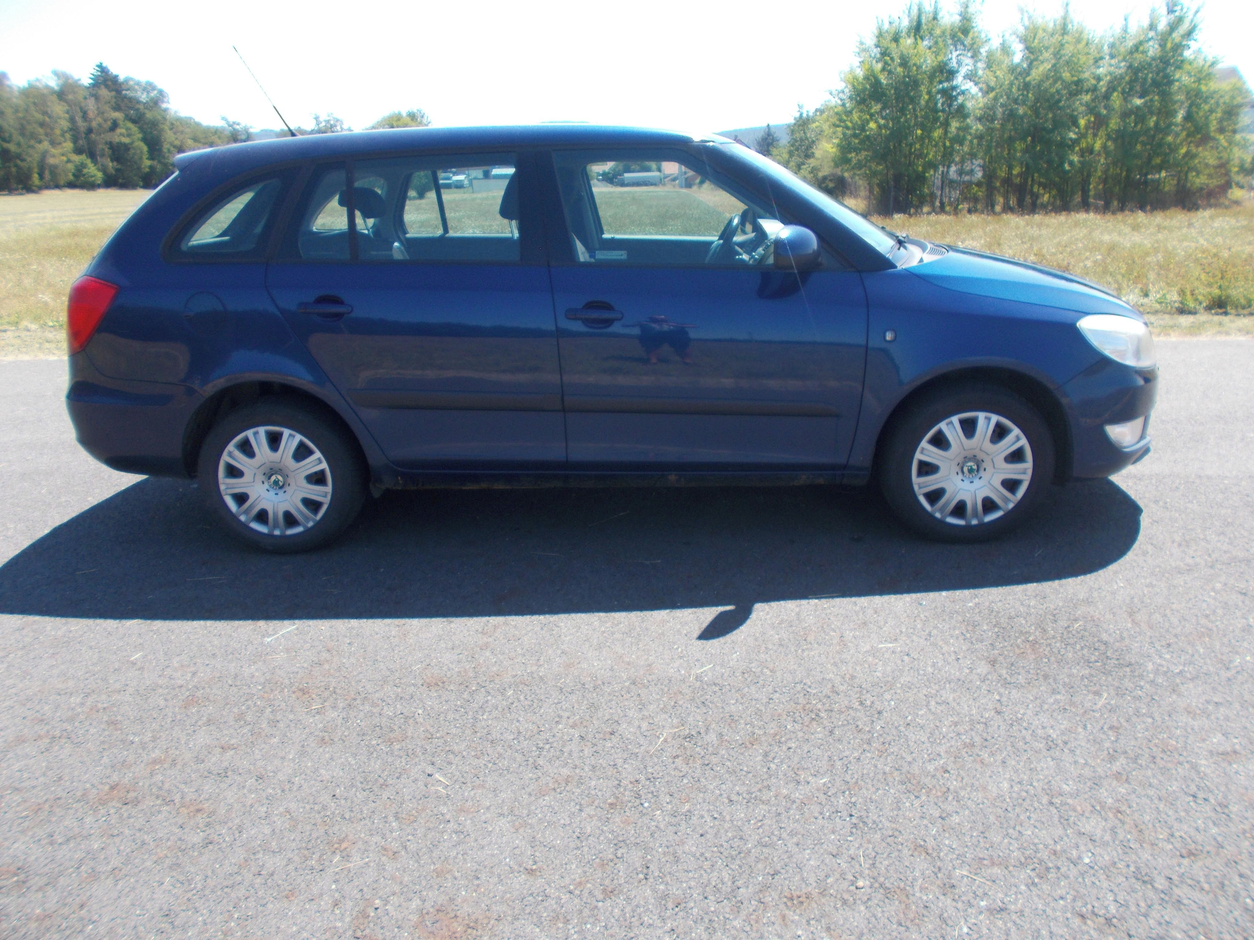 Škoda Fabia, 1,6 TDI 77kw koup ČR 2 majitel - fotka 6
