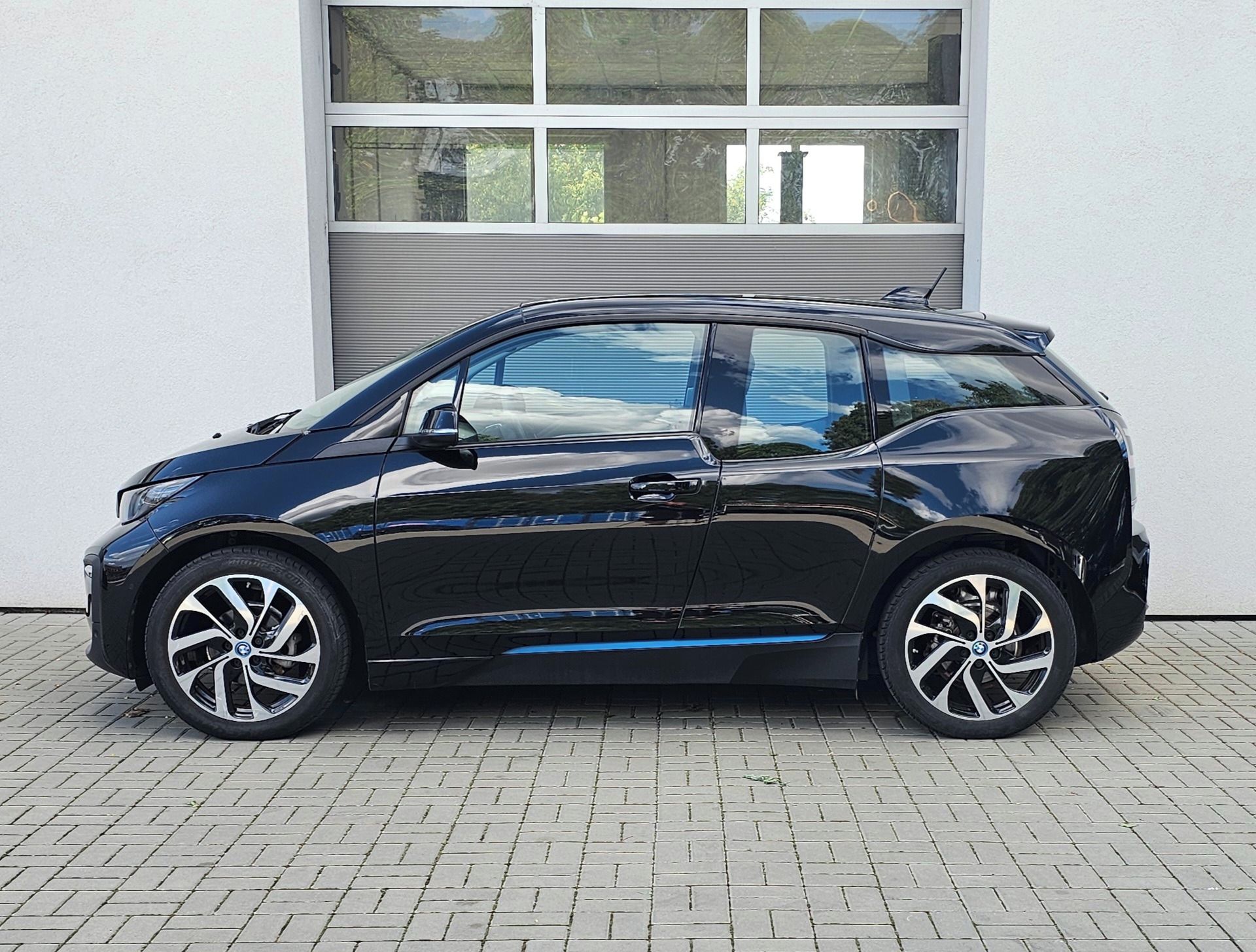 BMW i3, 120Ah, SoH 99% - fotka 4