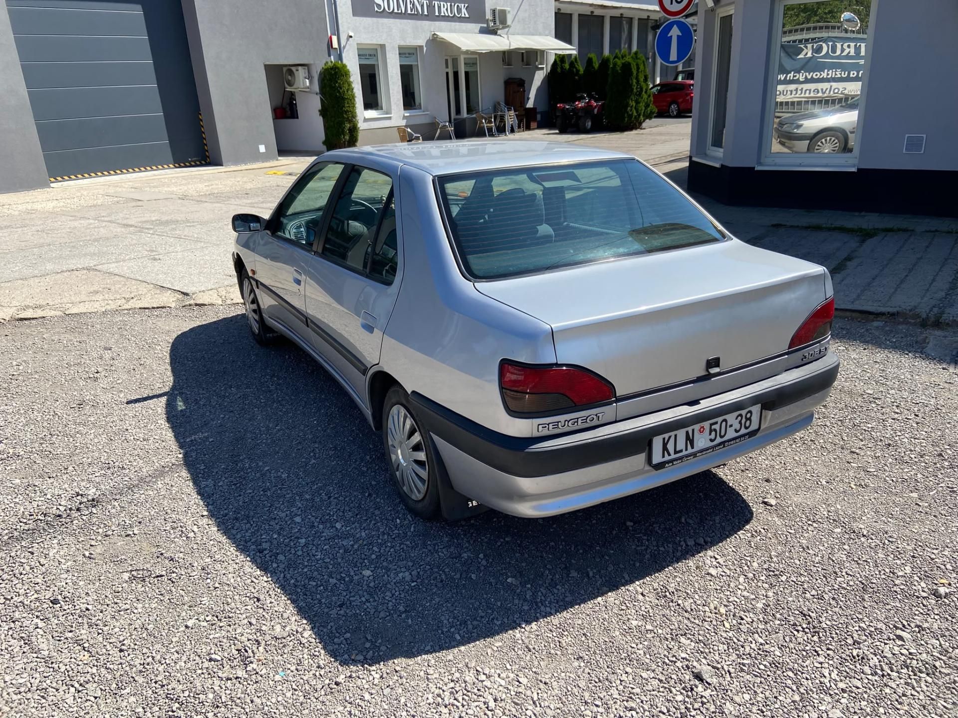 Peugeot 306, ST, 1.8 74kW, Automat - fotka 6