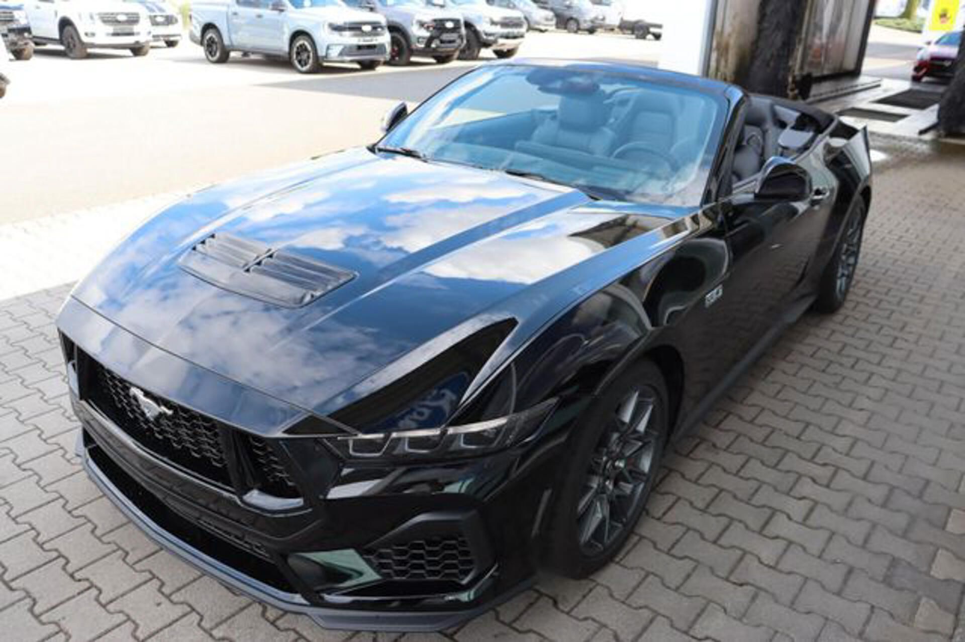 Ford Mustang, 5.0 Convertible MagneRide - fotka 4