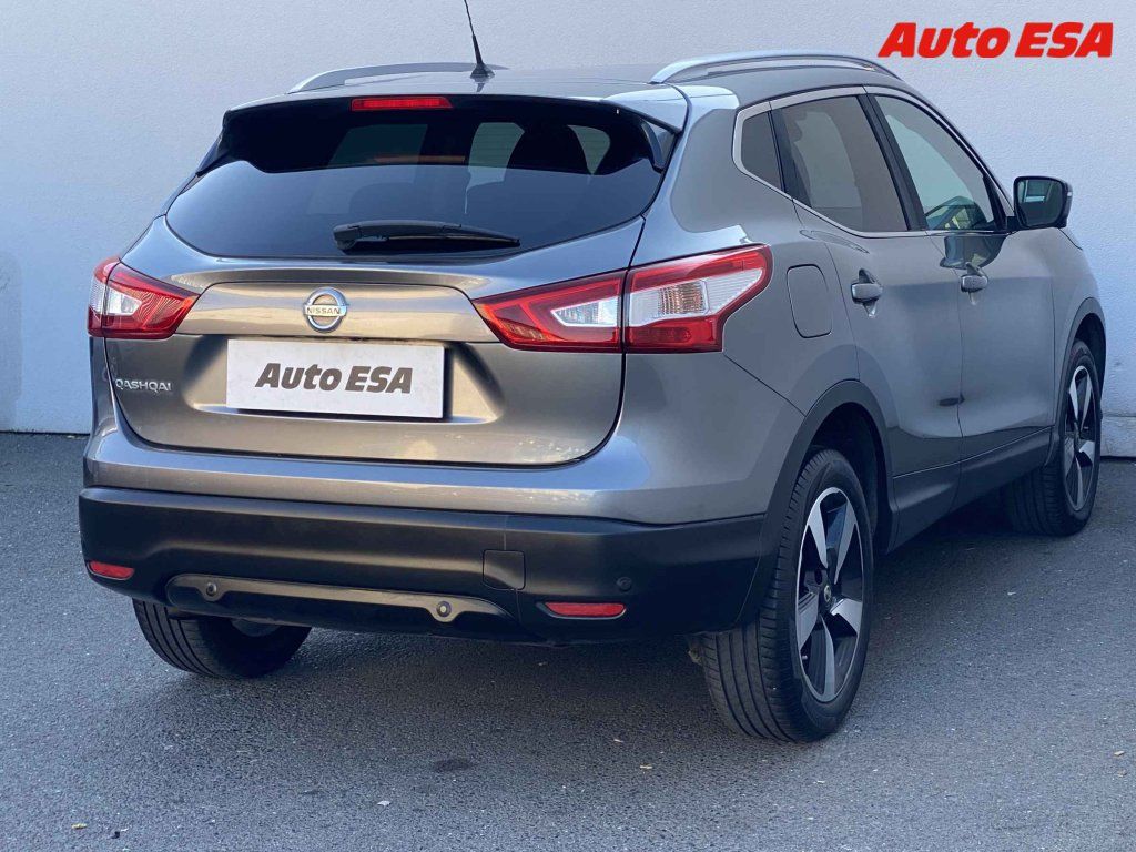 Nissan Qashqai, 1.2 DIG-T,navi - fotka 4