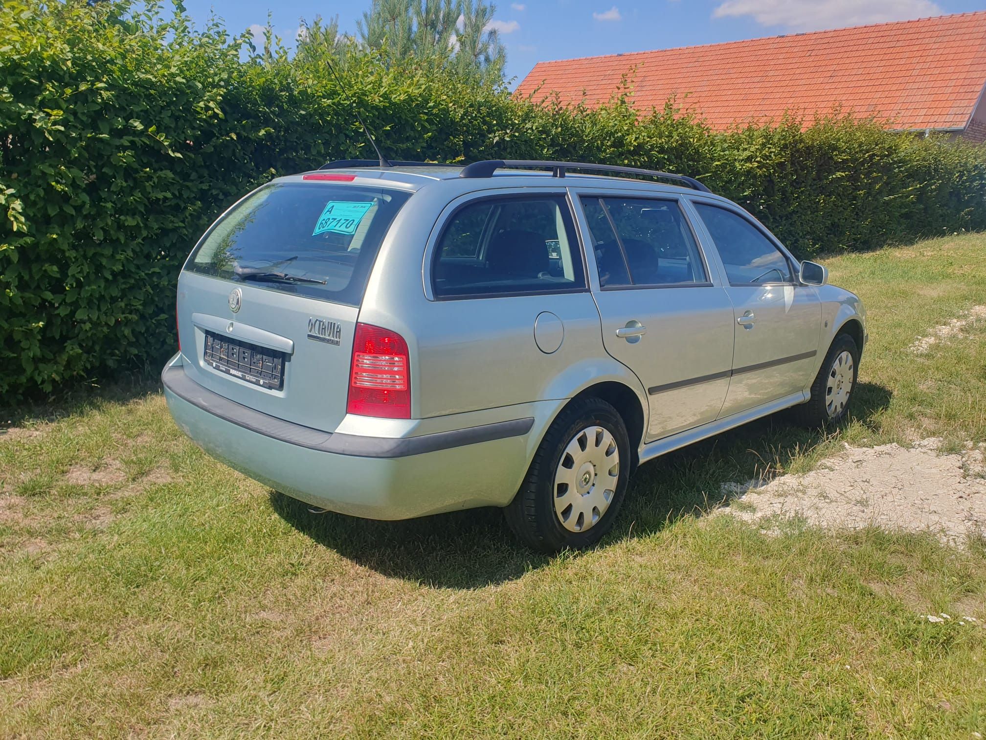 Škoda Octavia, 1,6i Tour * Po 1. majiteli * - fotka 5
