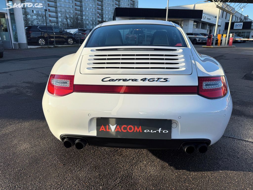 Porsche 911, 4 GTS - fotka 6