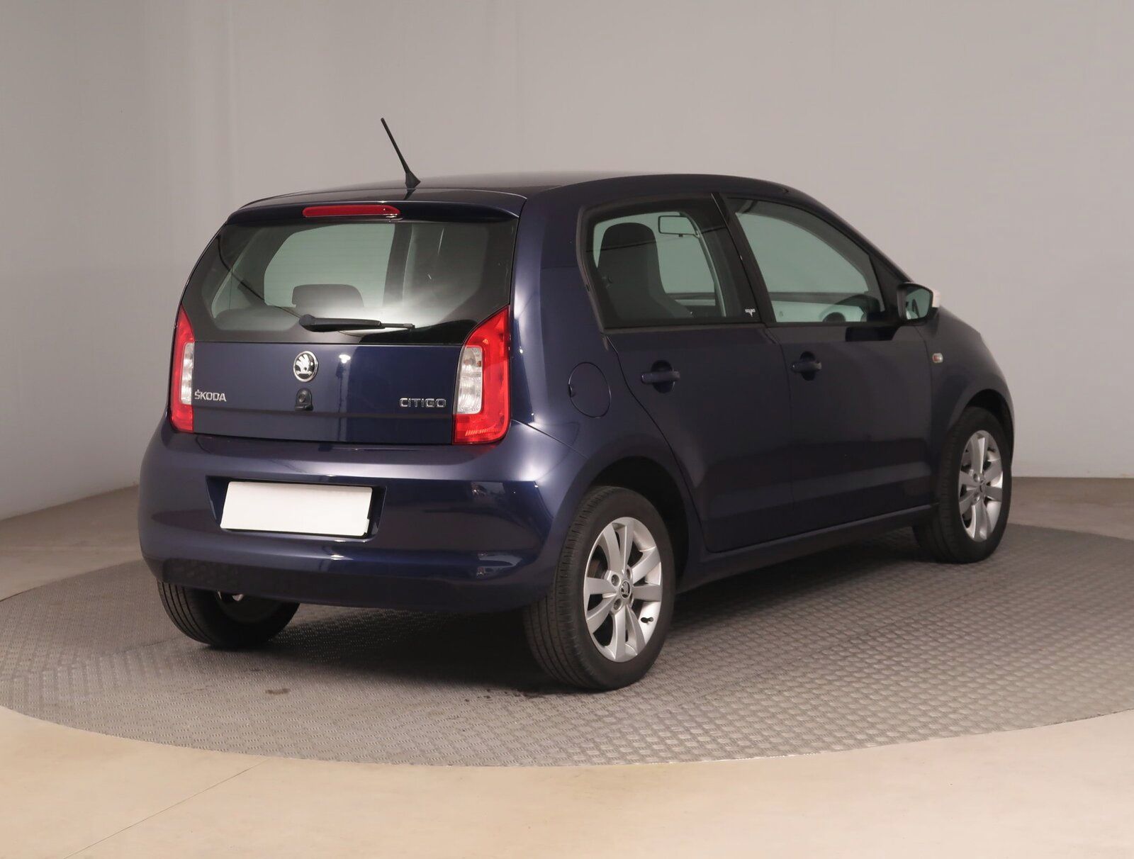 Škoda Citigo, 1.0 MPI, Klima, El. okna - fotka 5