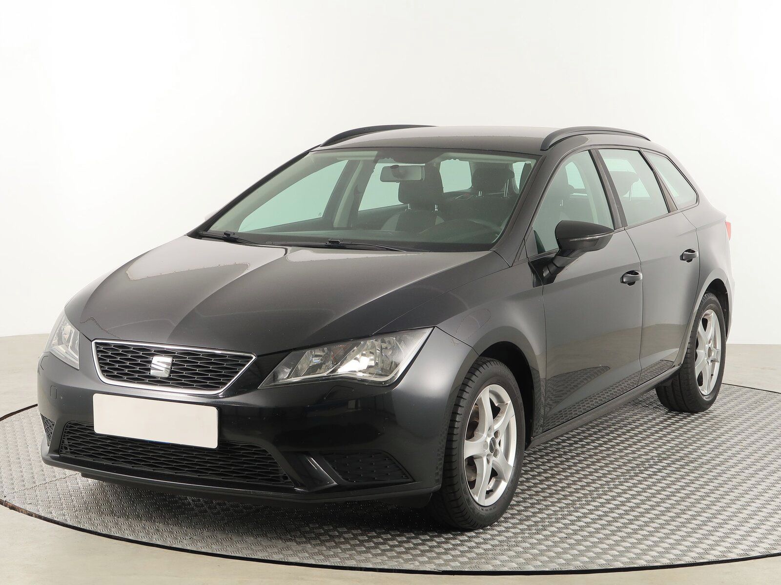 Seat Leon, 1.6 TDI, Navi, Klima, Tempomat - fotka 2
