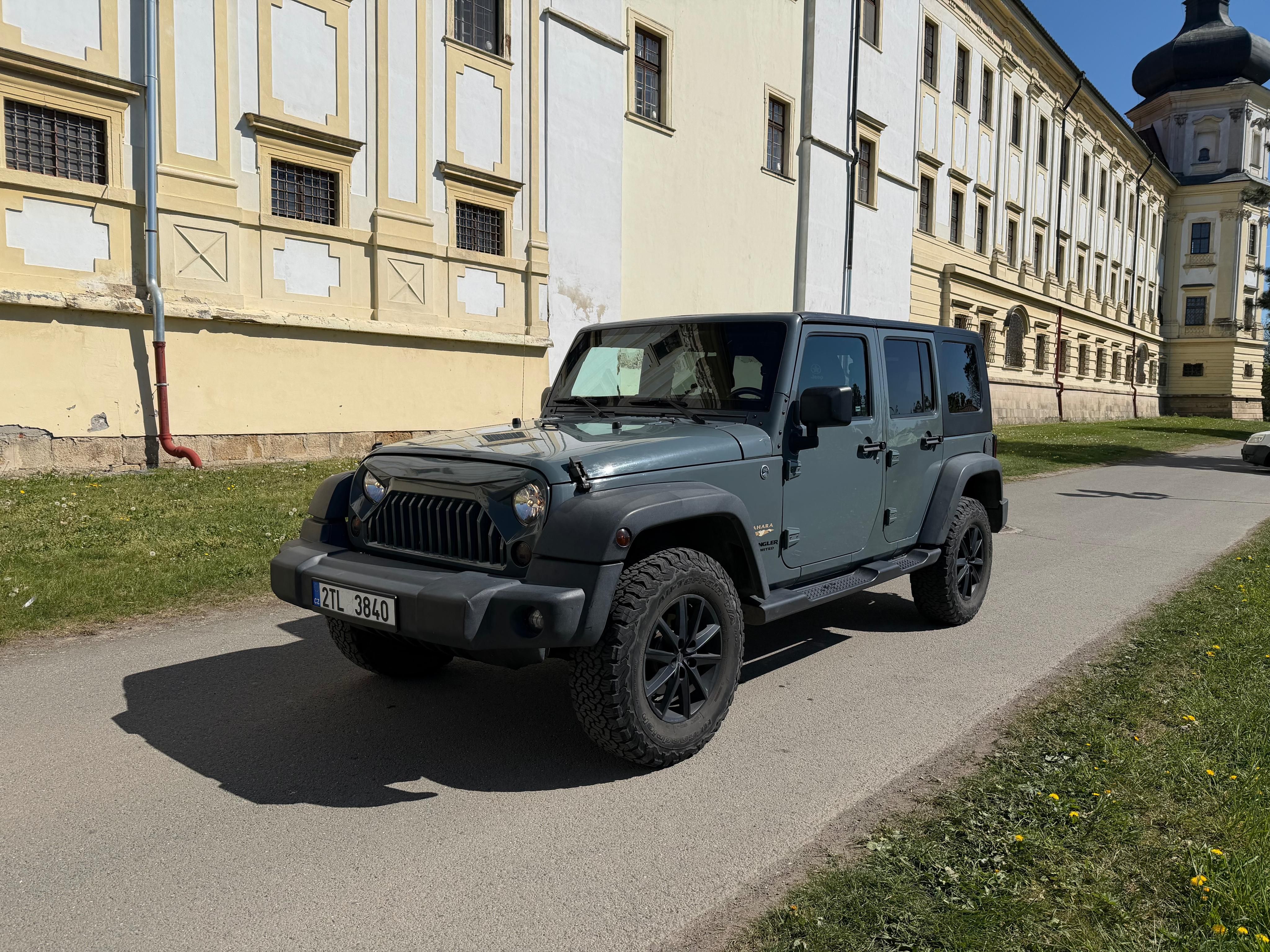 Jeep Wrangler, Jeep Wrangler unlimited sahara