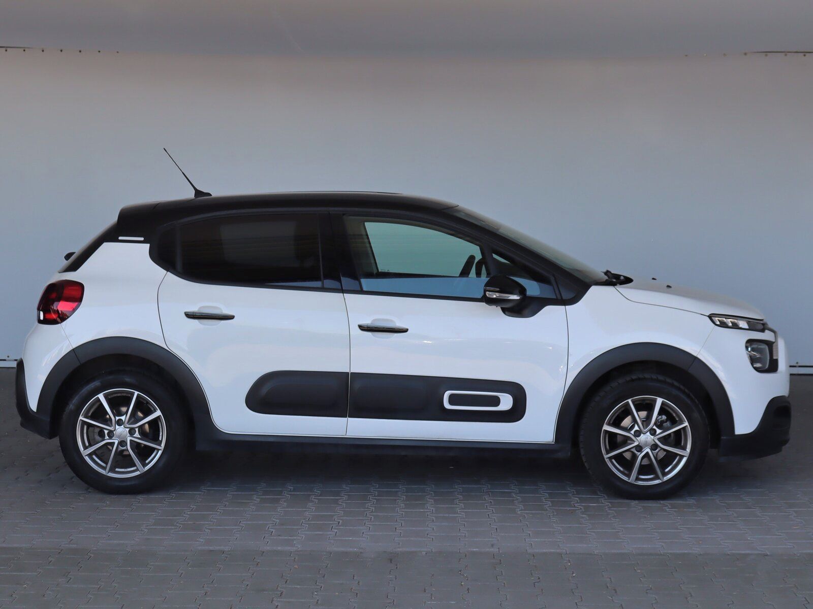 Citroën C3, 1.2 PureTech, Automat - fotka 6