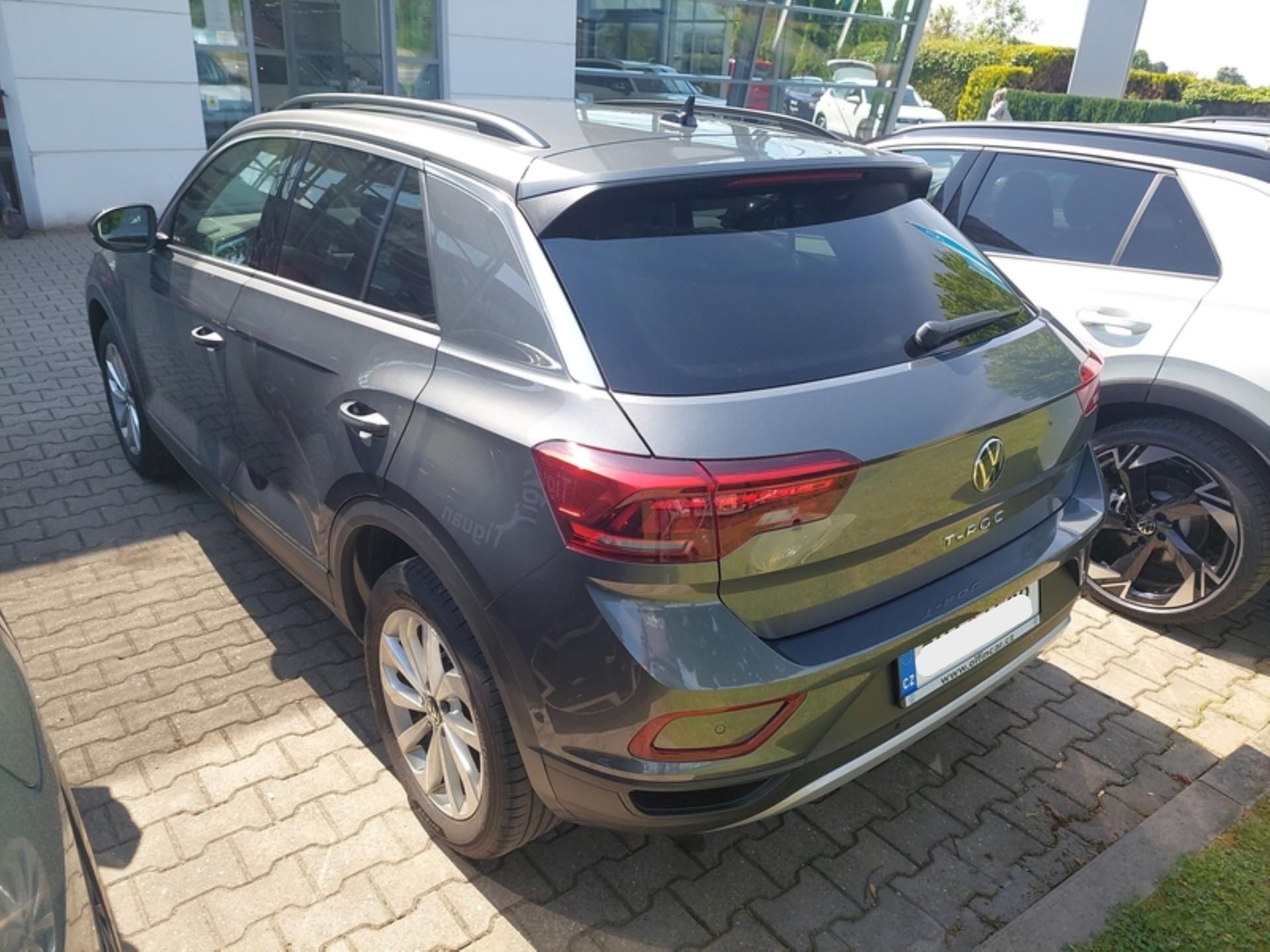 Volkswagen T-Roc, 1,5 TSi/110kW LIFE - DSG,TZ,.. - fotka 4