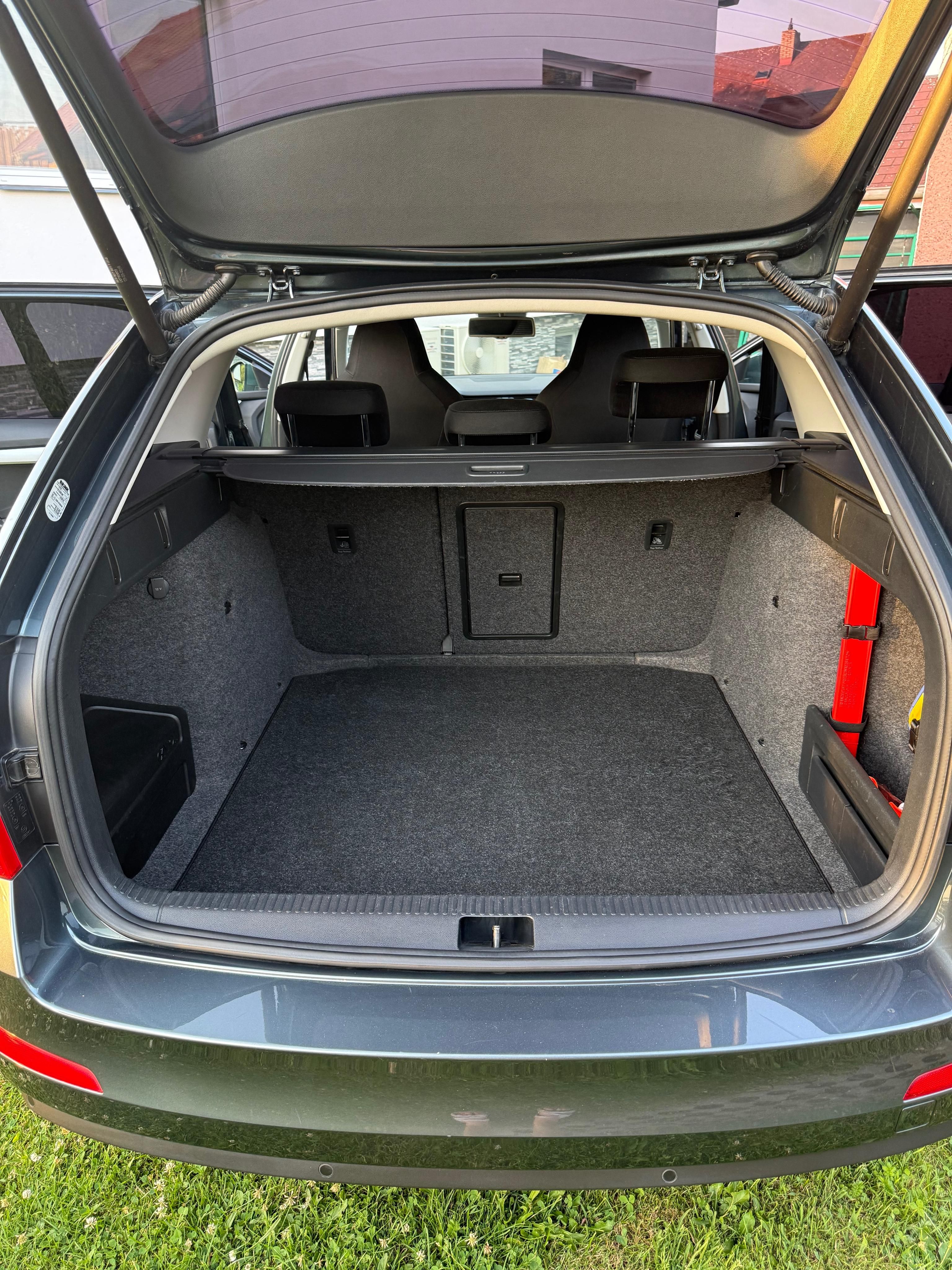 Škoda Octavia, 1,6 TDI DSG - fotka 4