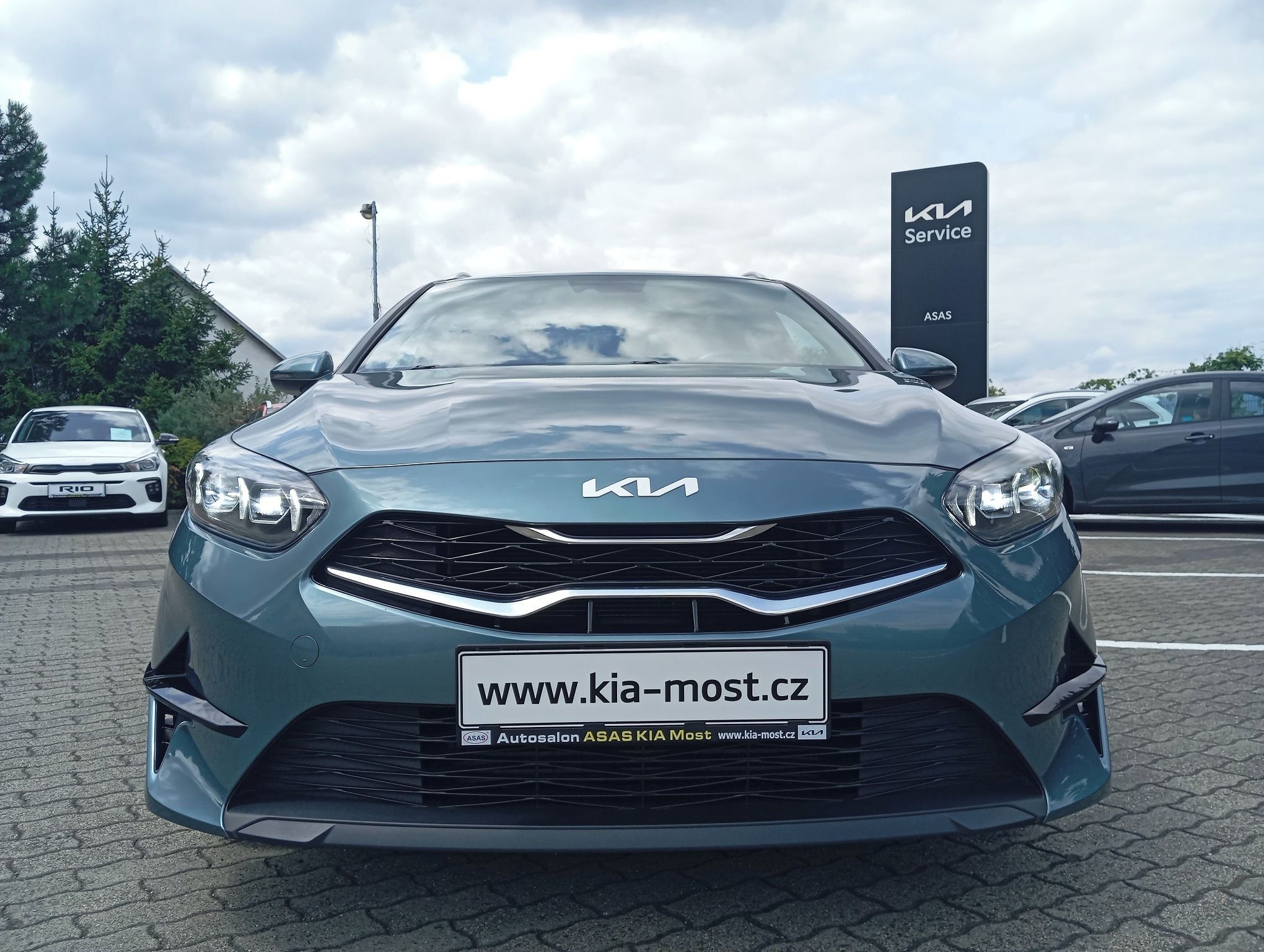 Kia Cee´d SW, 1.5 T-GDi TOP + tažné zařízení - fotka 3