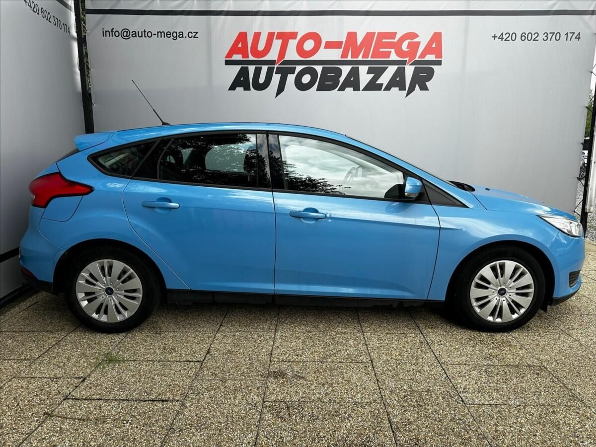 Ford Focus, 1,6 i 16V 77kW-CZ-1 MAJITEL!! - fotka 4